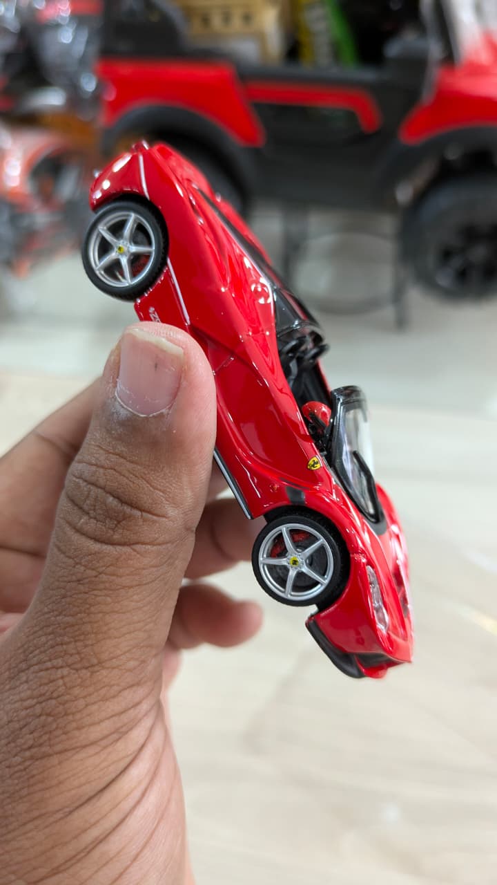 BBURAGO - 1/43 SCALE MODEL - SIGNATURE SERIES - FERRARI LAFERRARI APERTA-RED COLOR