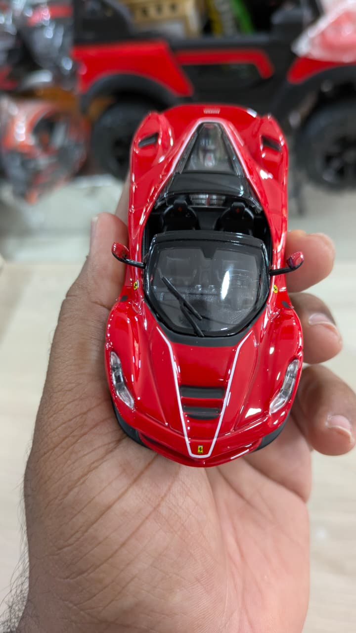 BBURAGO - 1/43 SCALE MODEL - SIGNATURE SERIES - FERRARI LAFERRARI APERTA-RED COLOR