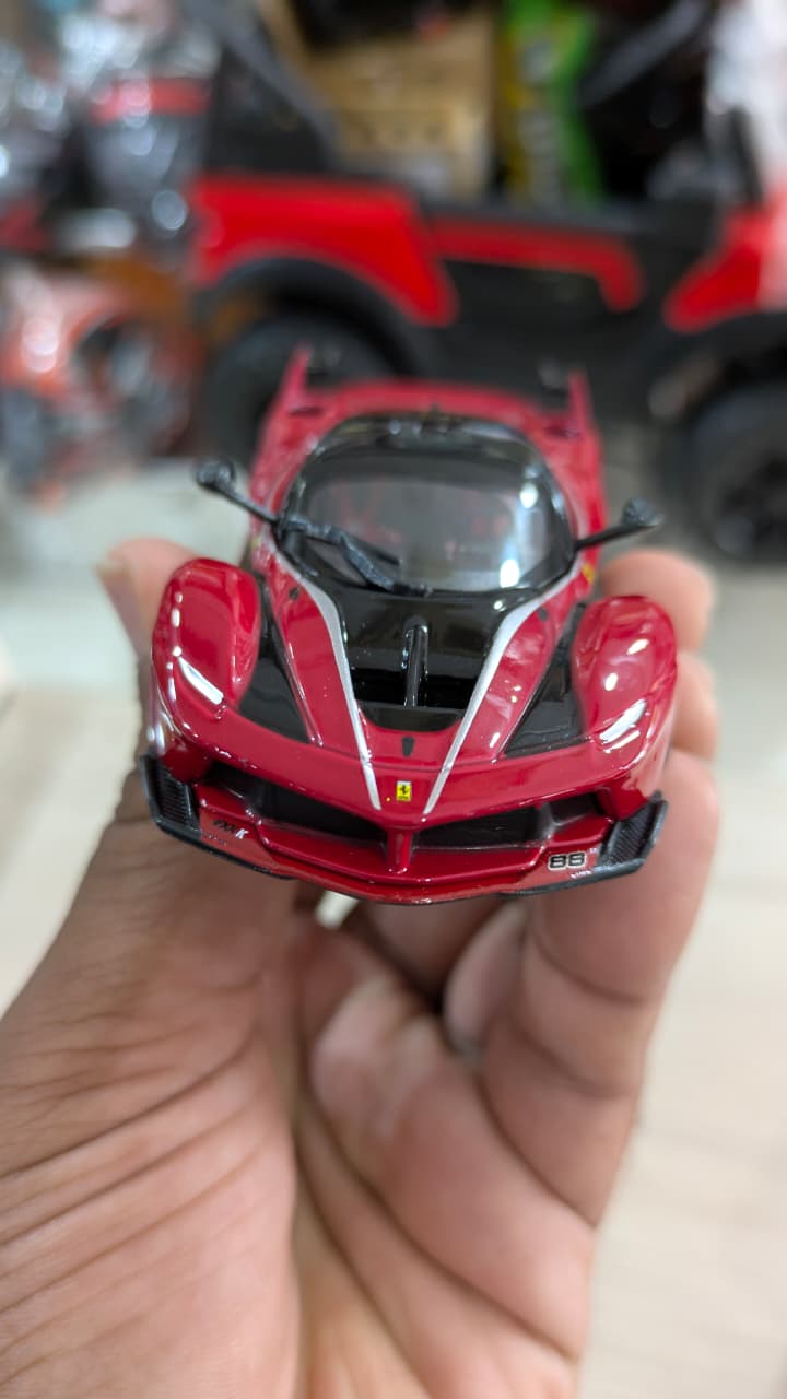 Bburago 1:43 scale RED FERRARI FXX K 1:43 SCALE DIE-CAST CAR