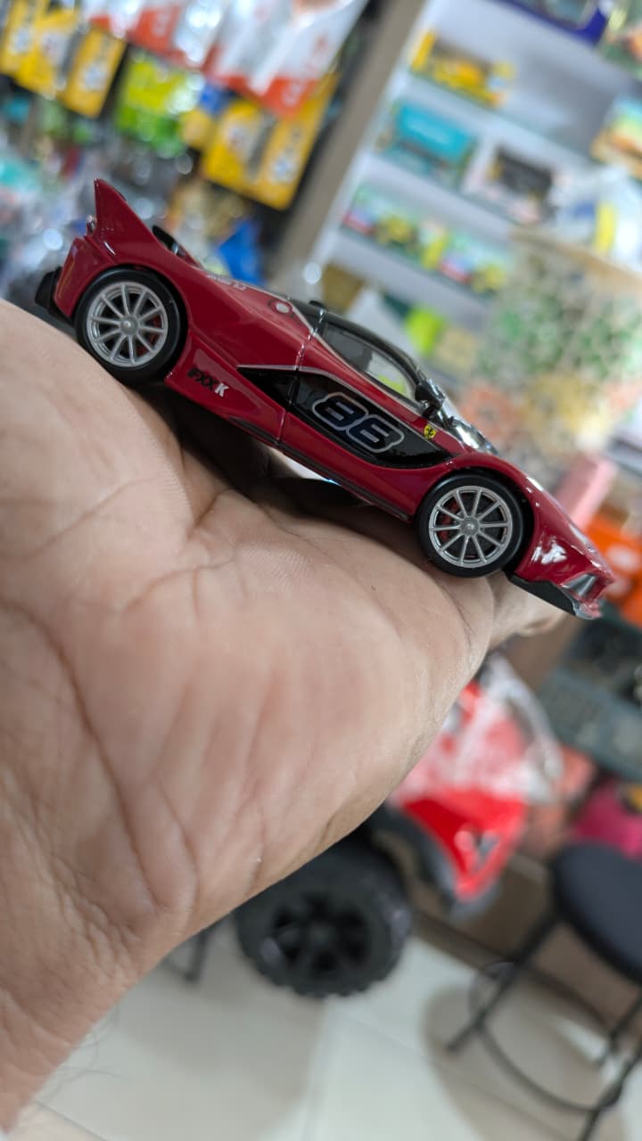 Bburago 1:43 scale RED FERRARI FXX K 1:43 SCALE DIE-CAST CAR