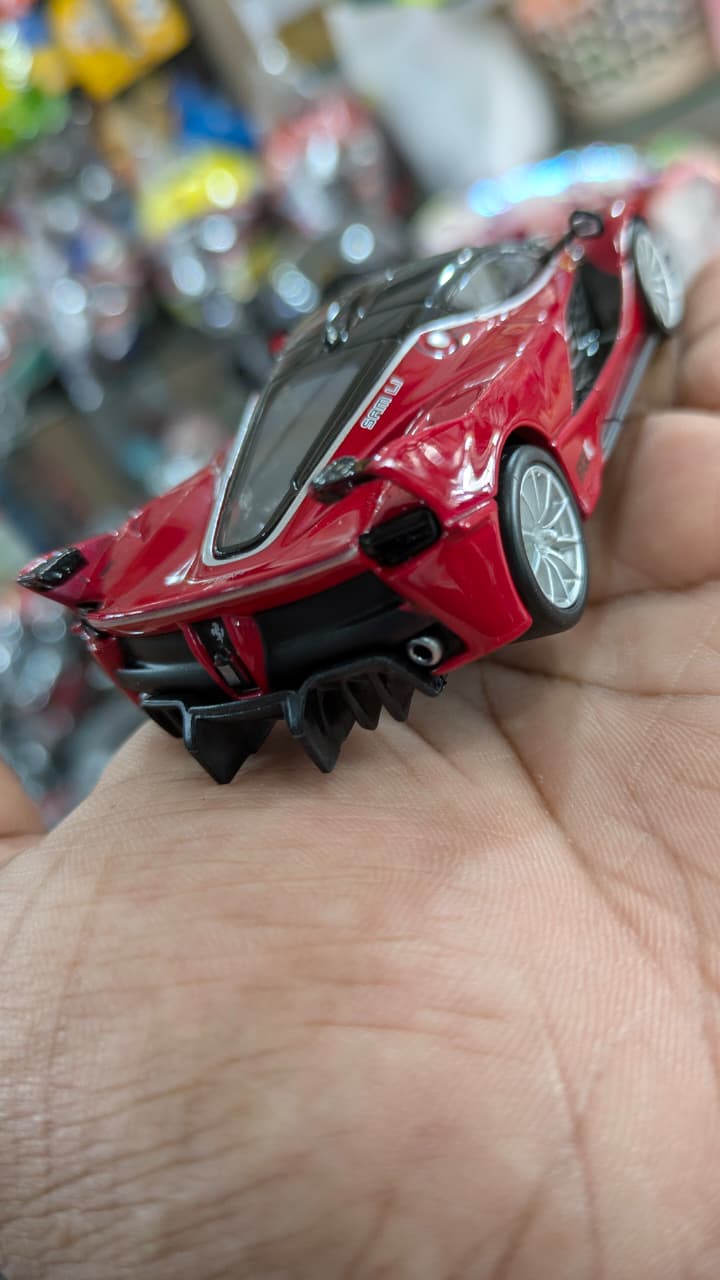Bburago 1:43 scale RED FERRARI FXX K 1:43 SCALE DIE-CAST CAR
