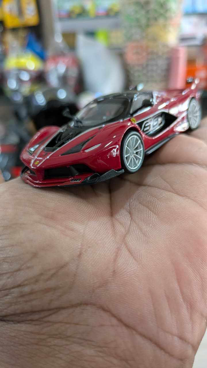 Bburago 1:43 scale RED FERRARI FXX K 1:43 SCALE DIE-CAST CAR
