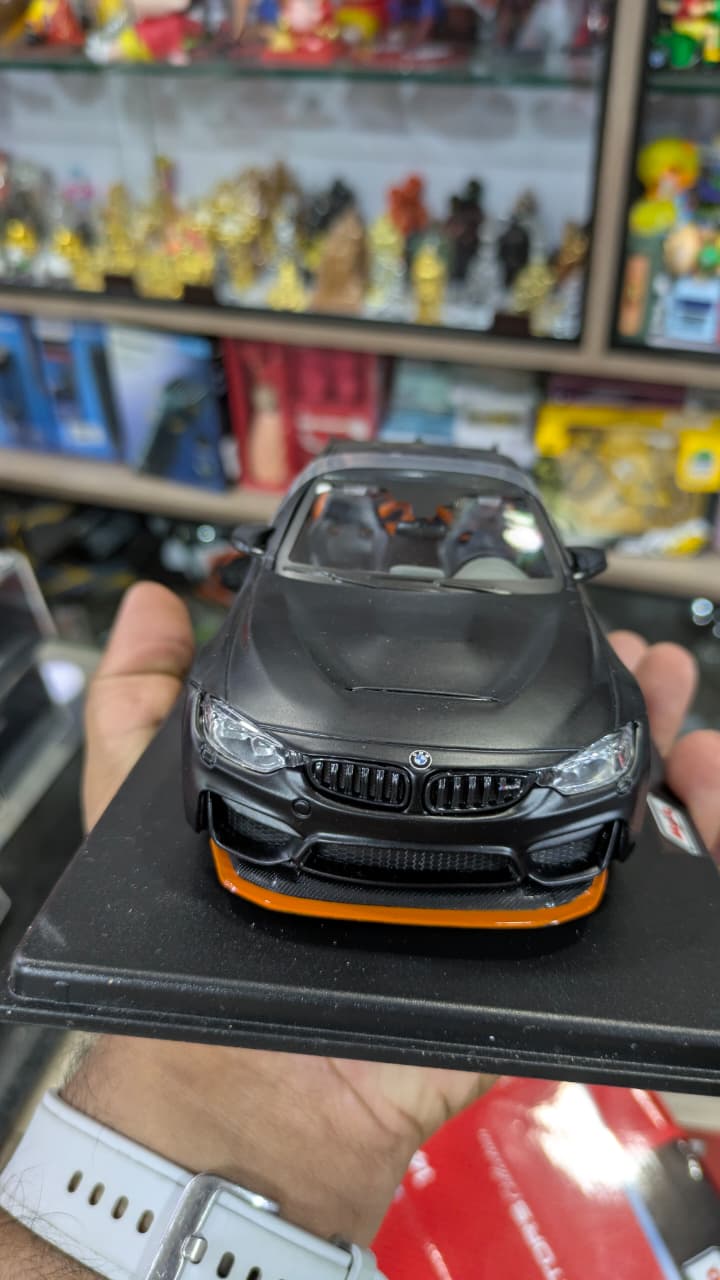 Maisto BMW M4 gts 1:24 scale Diecast licensed car