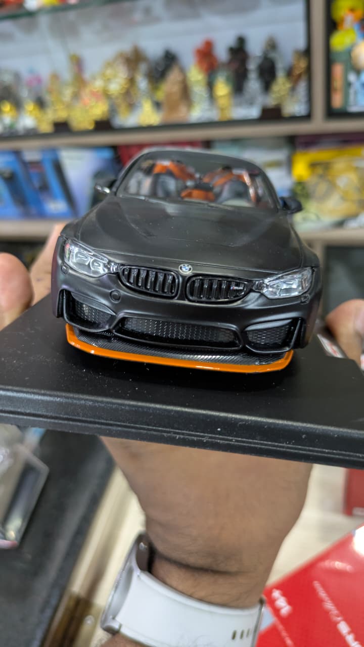 Maisto BMW M4 gts 1:24 scale Diecast licensed car