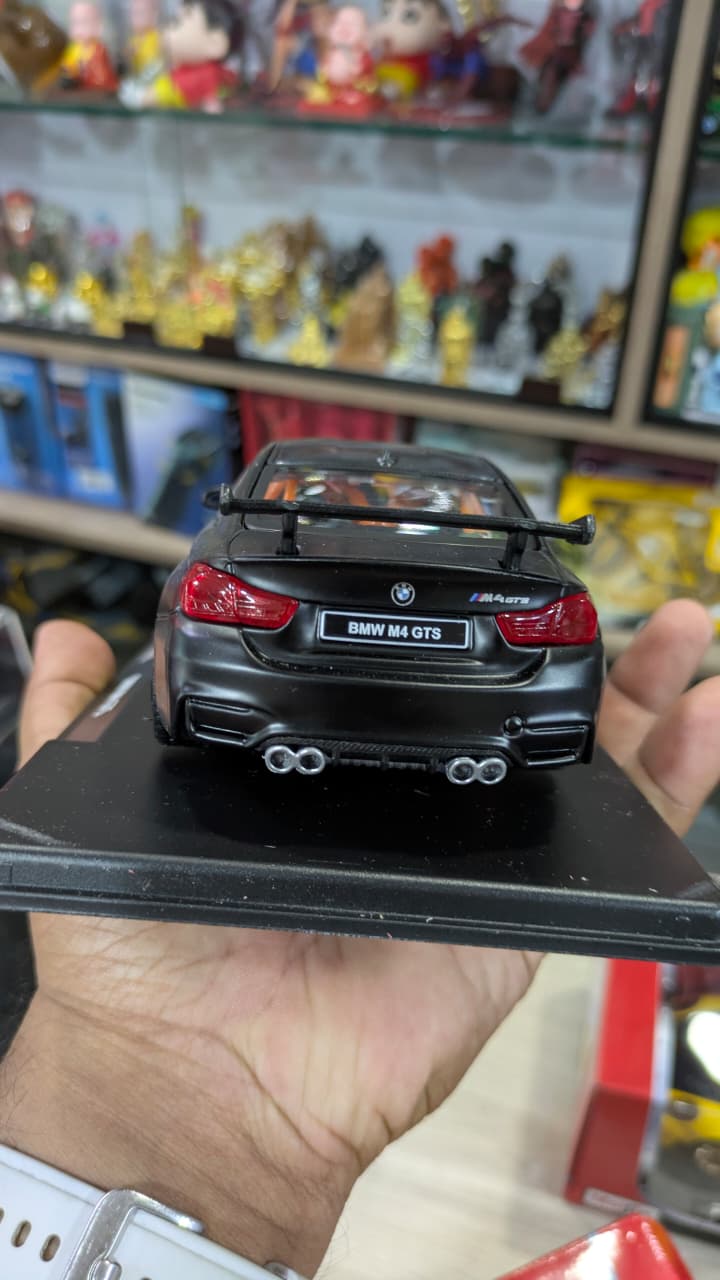 Maisto BMW M4 gts 1:24 scale Diecast licensed car