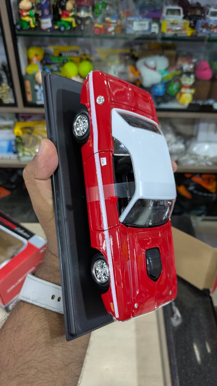Maisto 1970 Dodge challenger R/T coupe 1:24 scale Diecast car