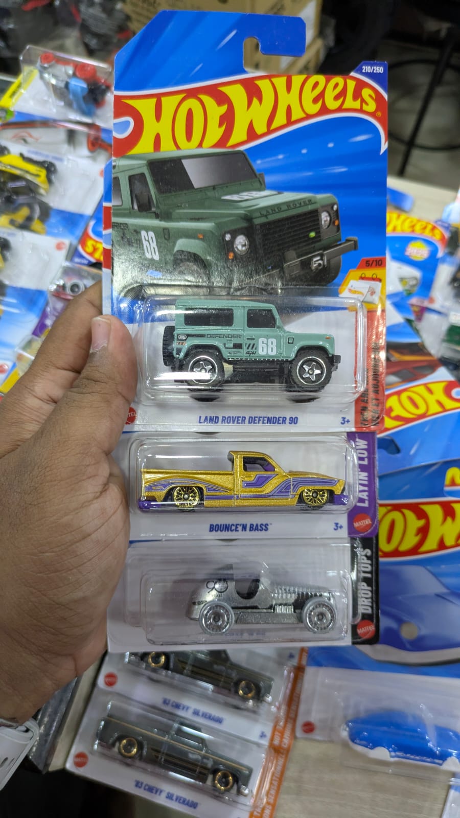 Hotwheels 2026 A CASE 3 set combo at mrp defender combo