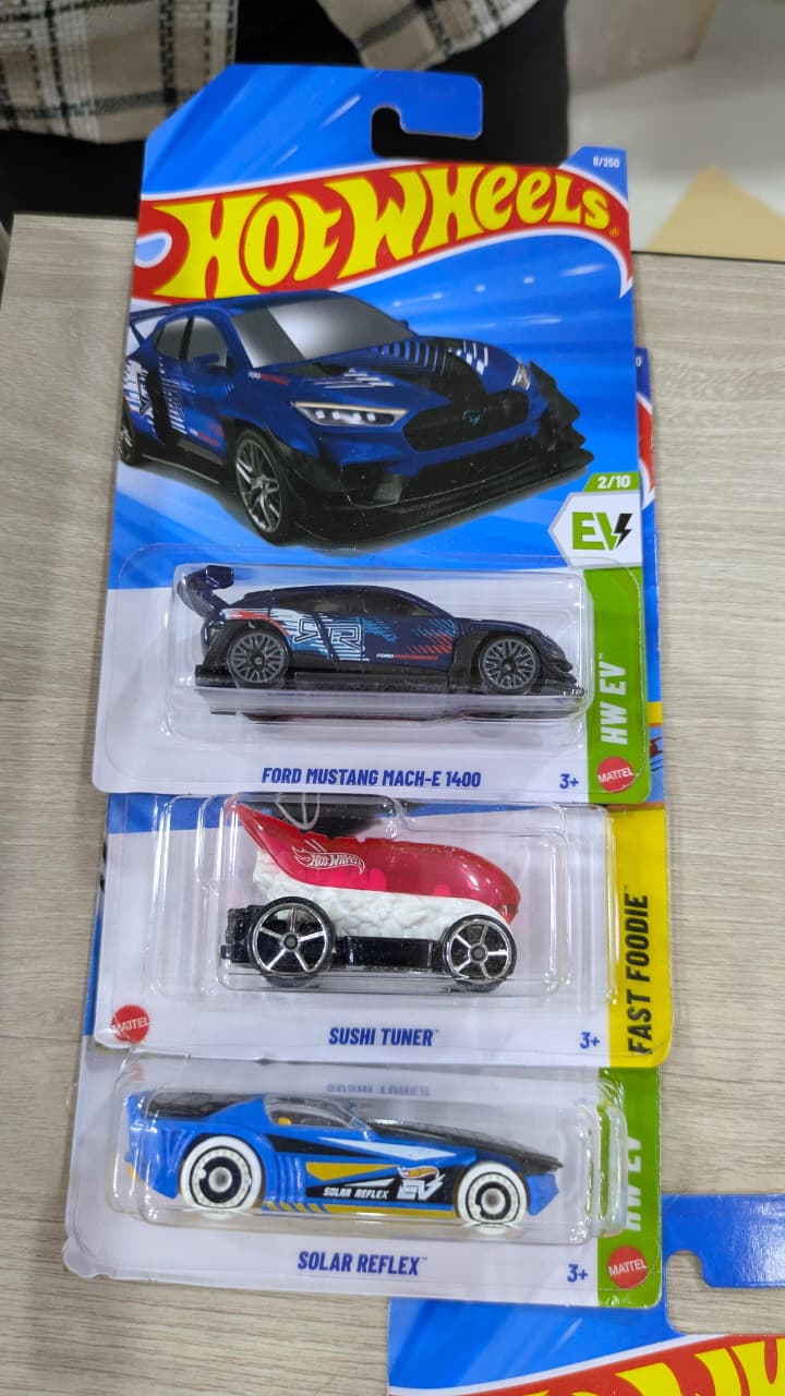 Hotwheels 2026 A case 3 pcs combo at mrp ford mustang