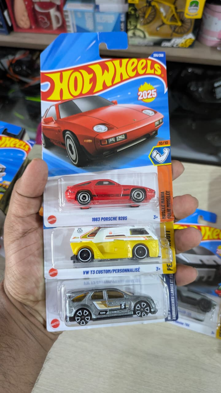 Hotwheels q case 2025 1983 Porsche combo