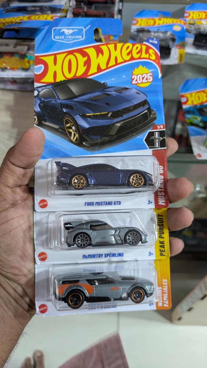 Hotwheels q case 2025 Ford mustang gtd combo
