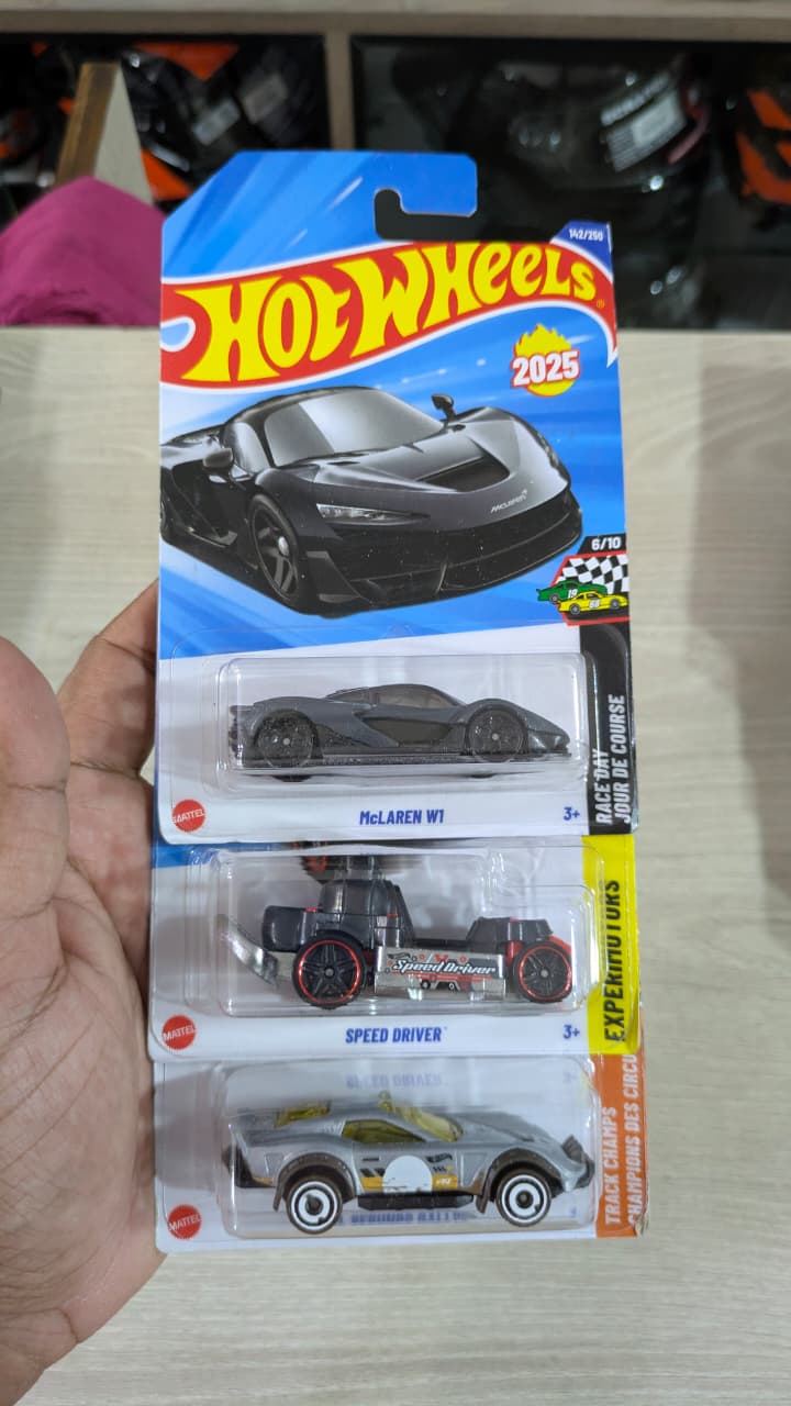 Hotwheels q case 2025 McLaren combo