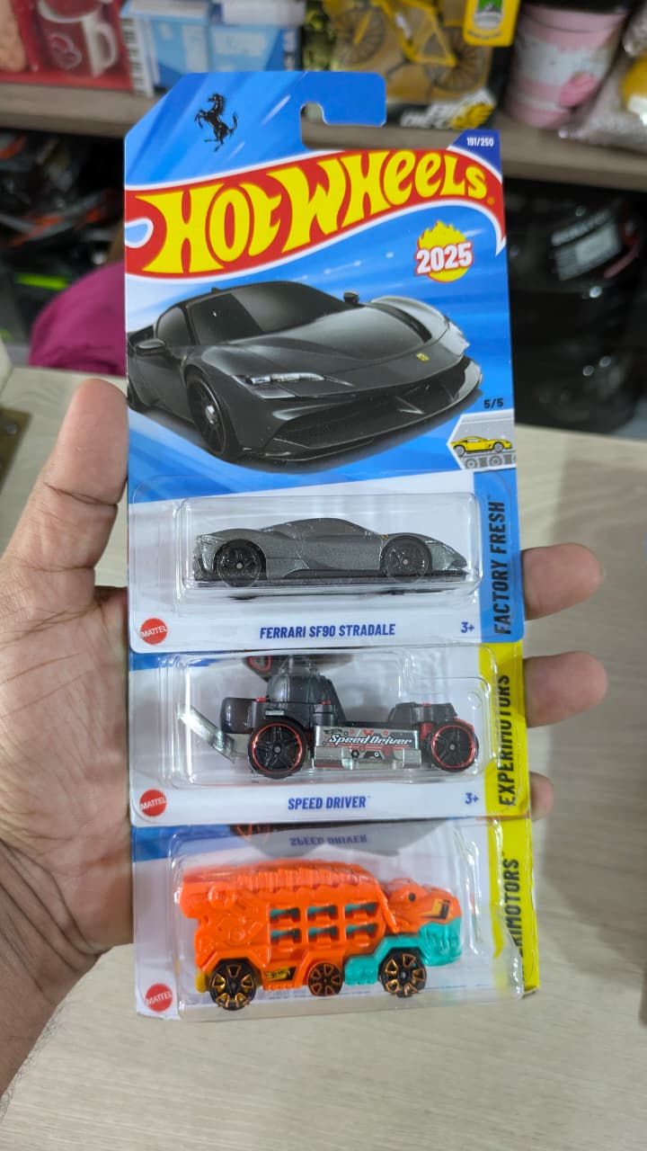 Hotwheels Q CASE FERRARI SF90 combo