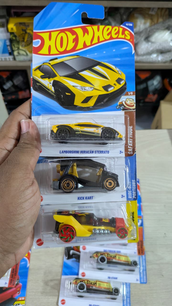 Hotwheels q case 2025 Lamborghini kick combo