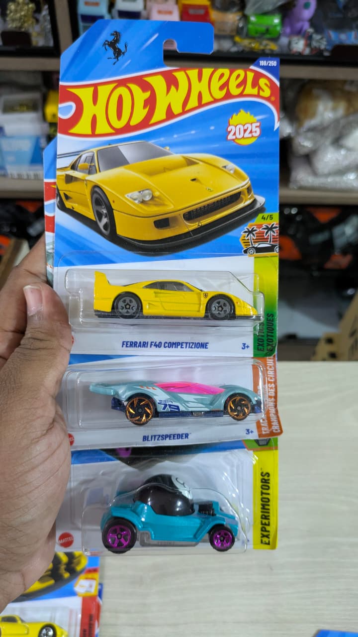 Hotwheels q case 2025 Ferrari f40 combo
