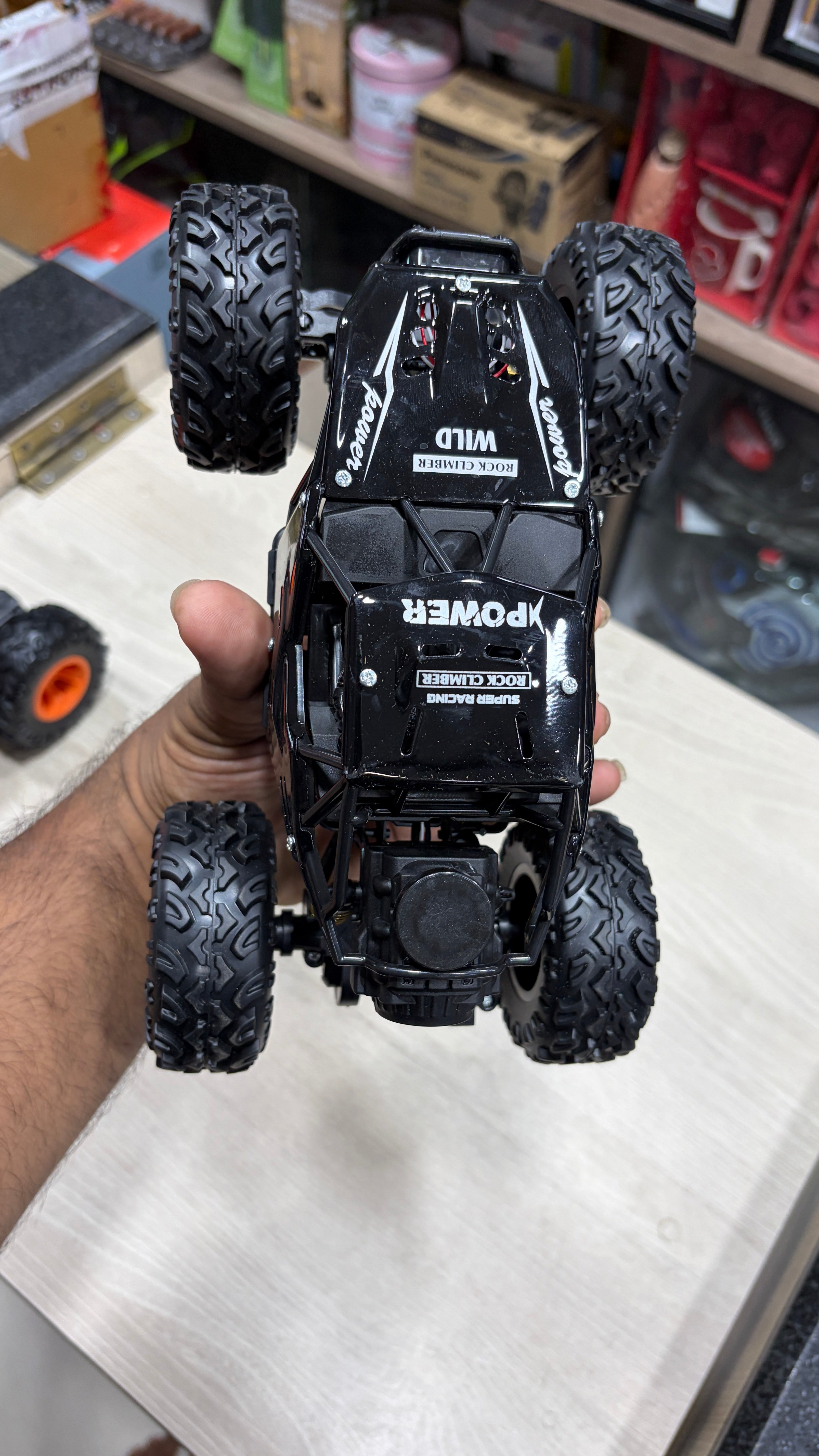 TOYBOI ROCK CRAWLER RECHARGEABLE CAR (random assorted colour )