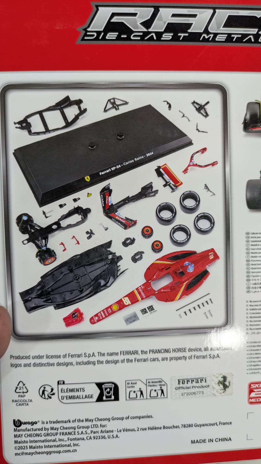 1:24 bburago F1 Ferrari SF24 CARLOS SAINZ Model kits (44 parts )