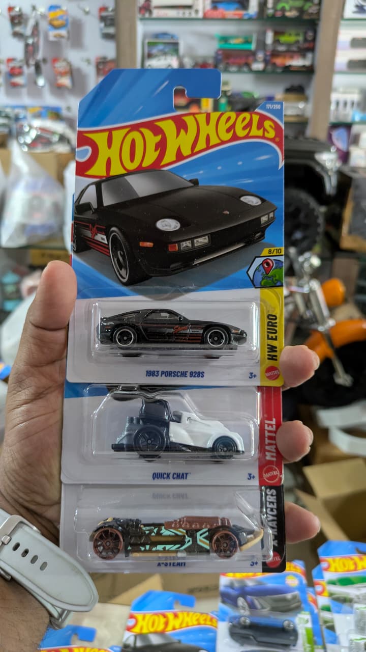 Hotwheels H CASE 2026 B