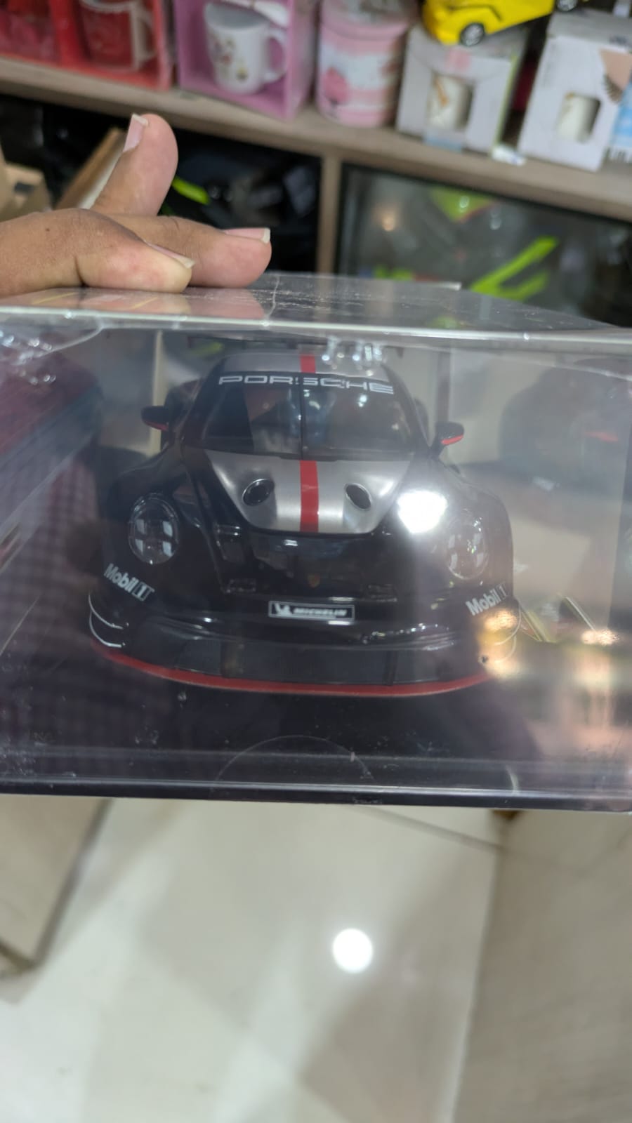 1:24 bburago Porsche 911GT3 R Diecast car