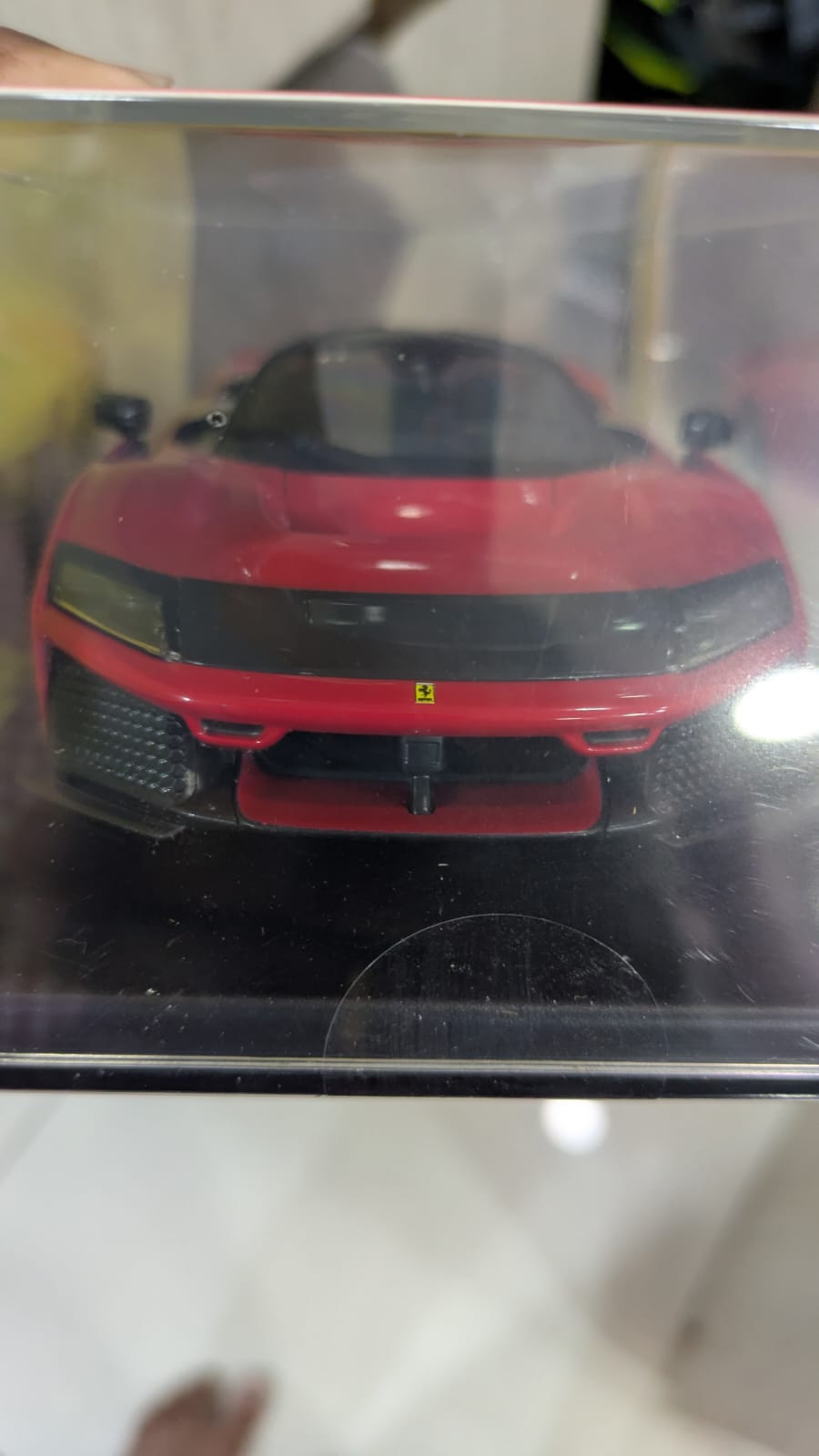 1:24 BBURAGO FERRARI F80 Diecast car