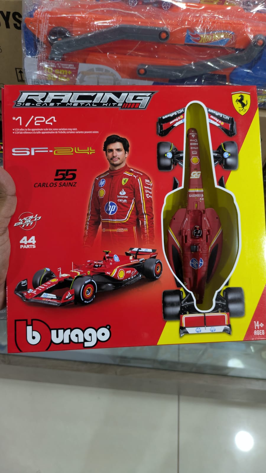 1:24 bburago F1 Ferrari SF24 CARLOS SAINZ Model kits (44 parts )
