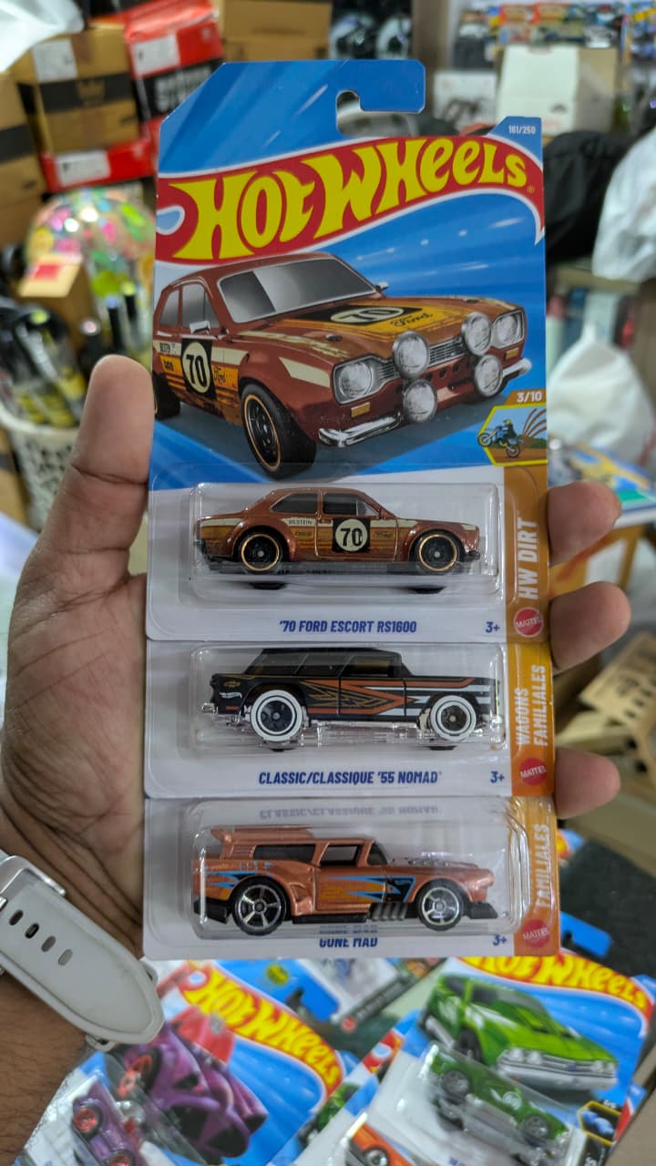 Hotwheels H CASE 2026 L