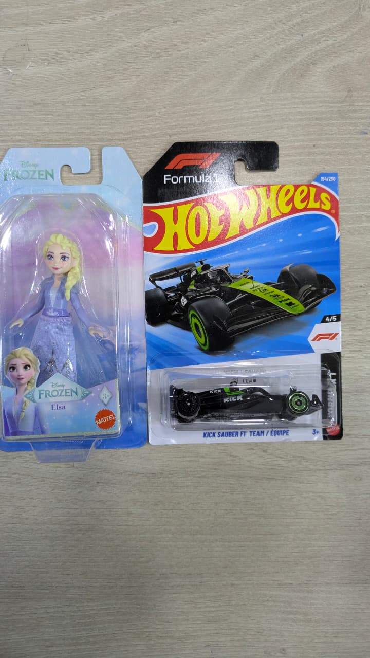 Hotwheels H case 2026 F1 kick plus Disney doll (assorted)