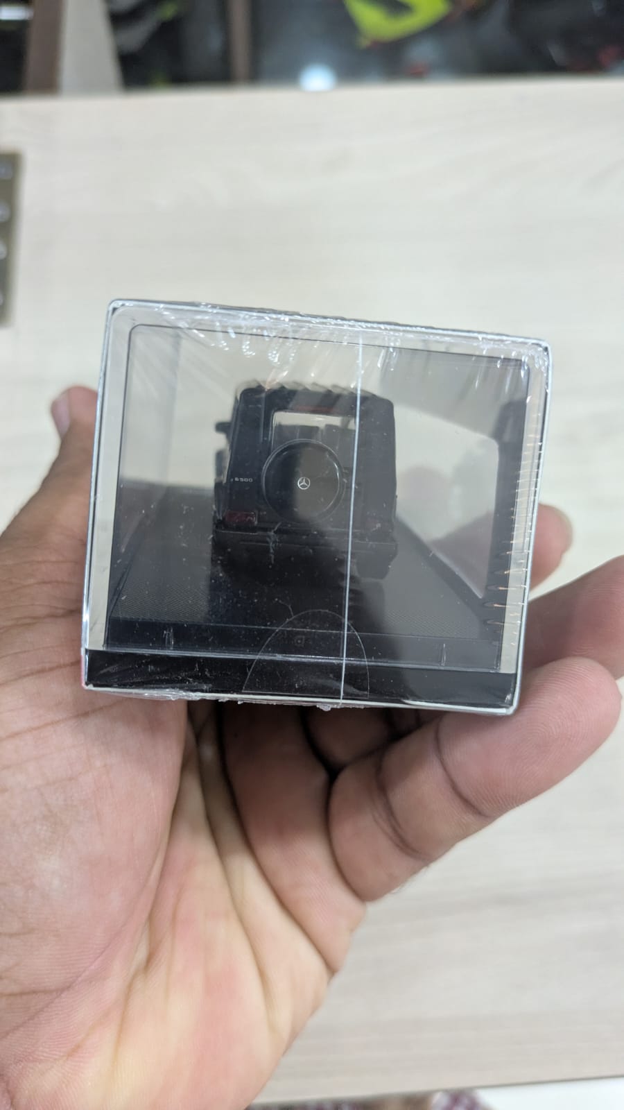 1:64 bburago MERCEDES BENZ G CLASS Diecast car (acrylic box packing)