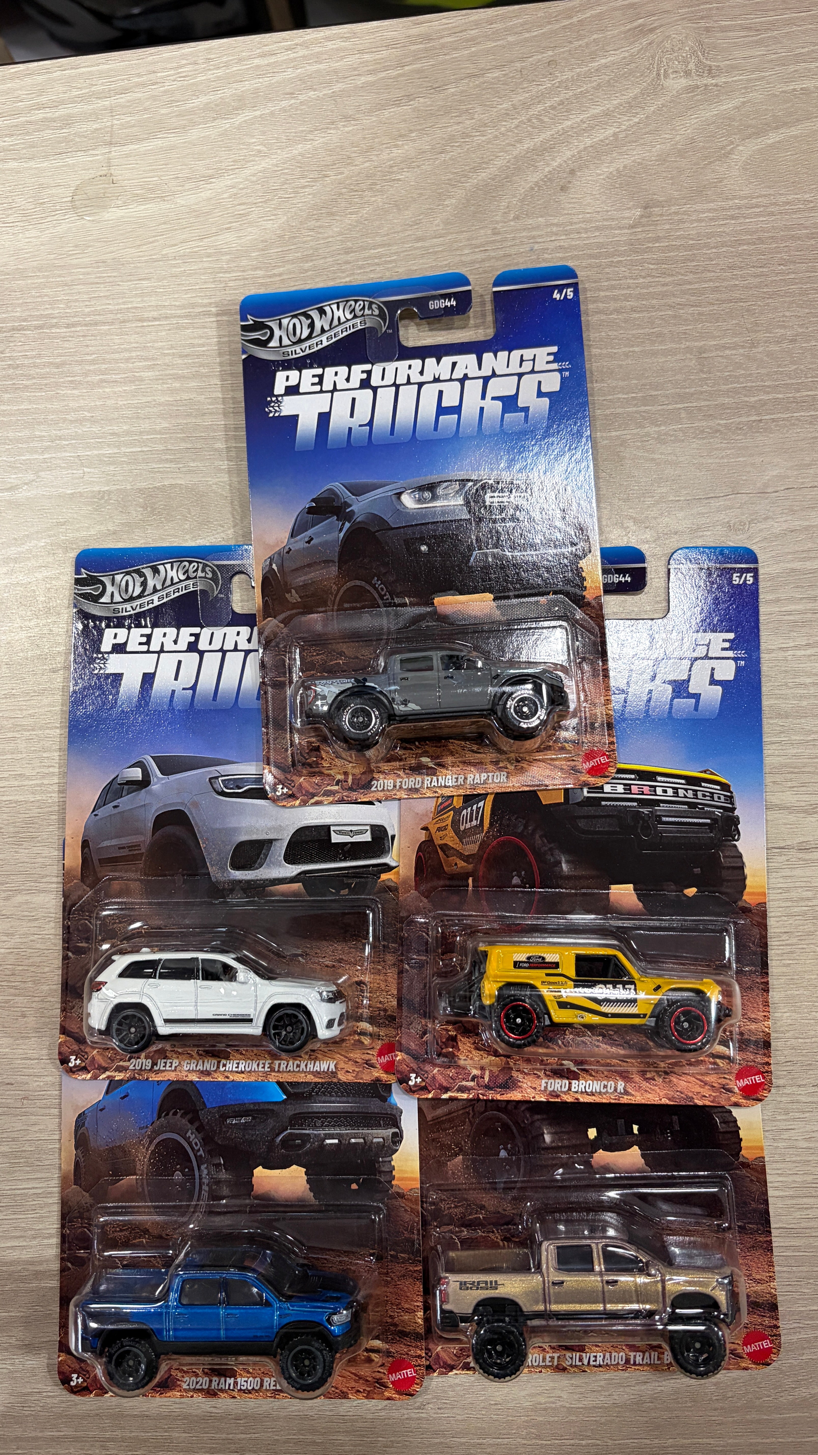 Hotwheels performance TRUCKS silver series each Mrp:299