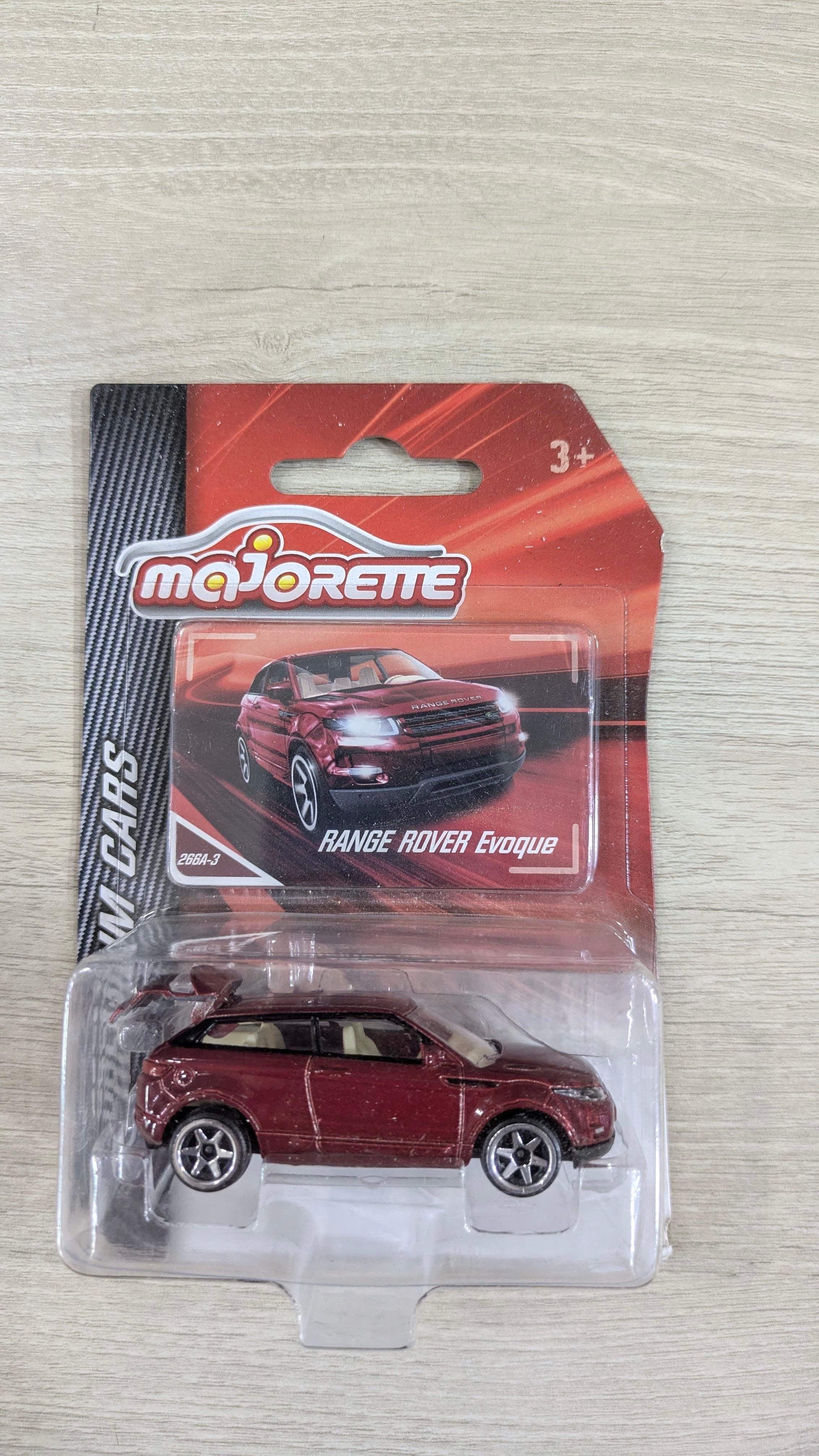 Majorette premium cars -RANGE ROVER Evoque