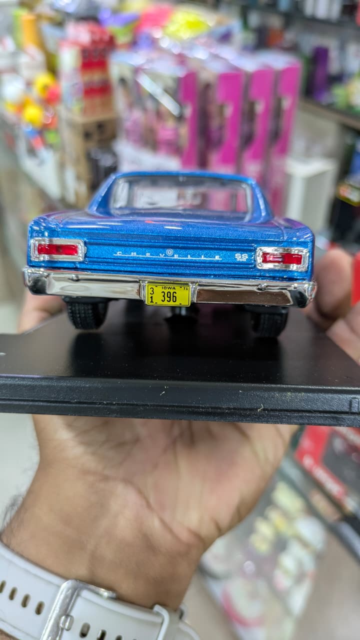 MAISTO 1966 Chevrolet chevelle SS 396 1:24 licensed Diecast car