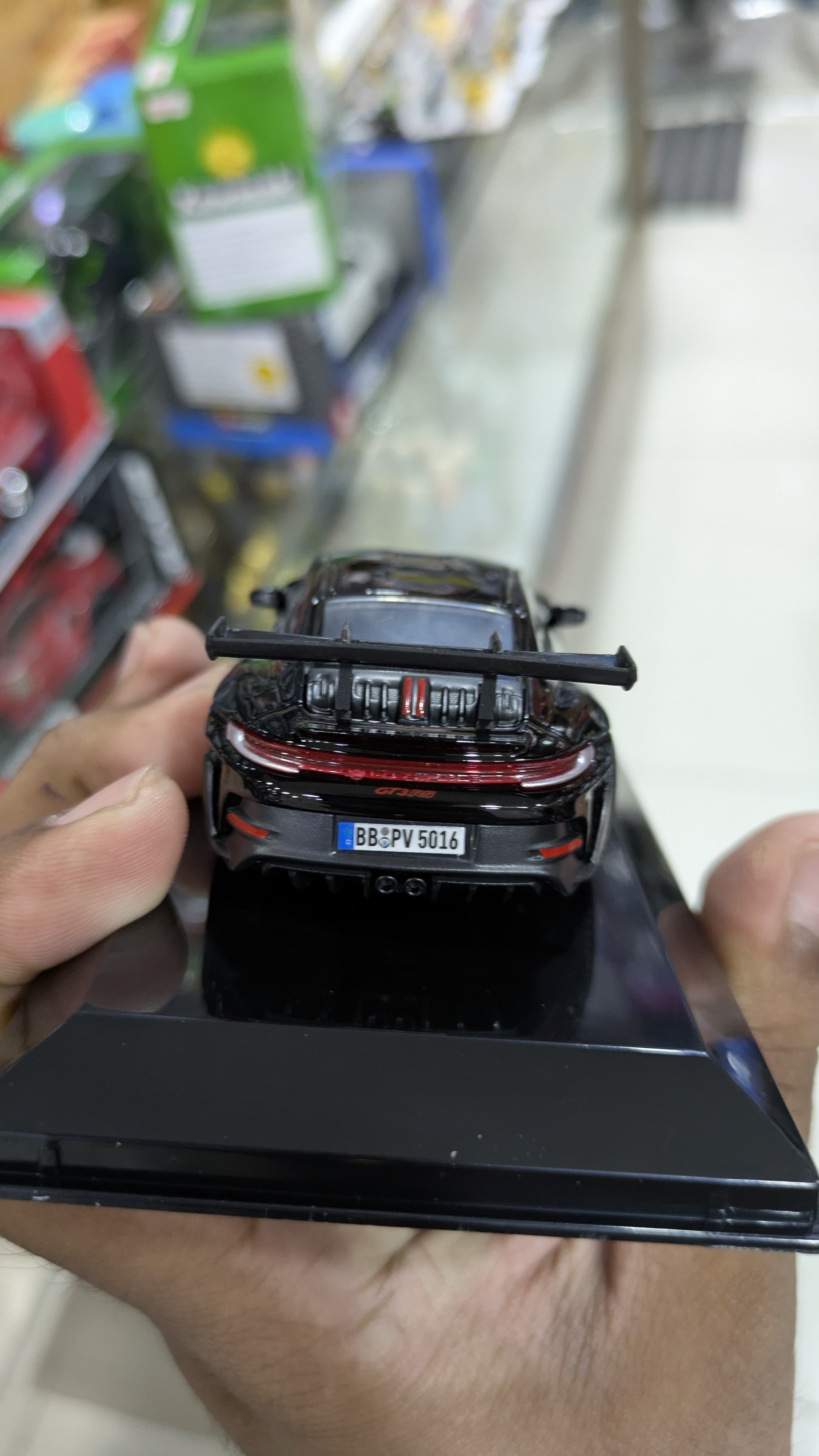 Bburago Porsche 911 gt3 rs 1:43 scale licensed Diecast car
