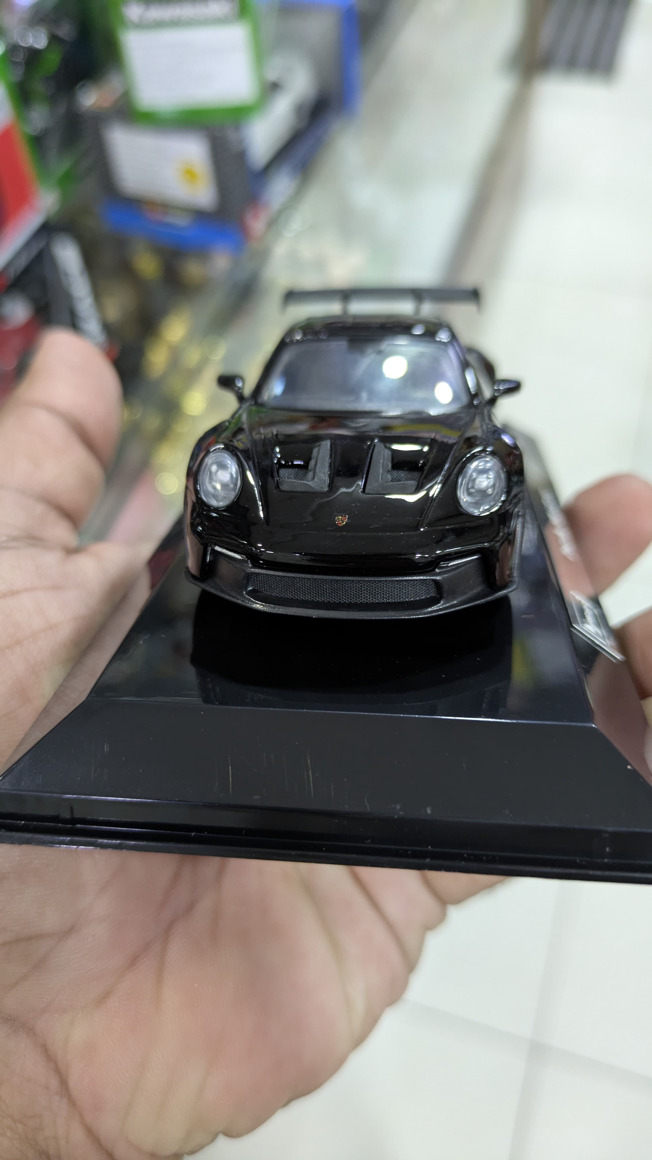 Bburago Porsche 911 gt3 rs 1:43 scale licensed Diecast car