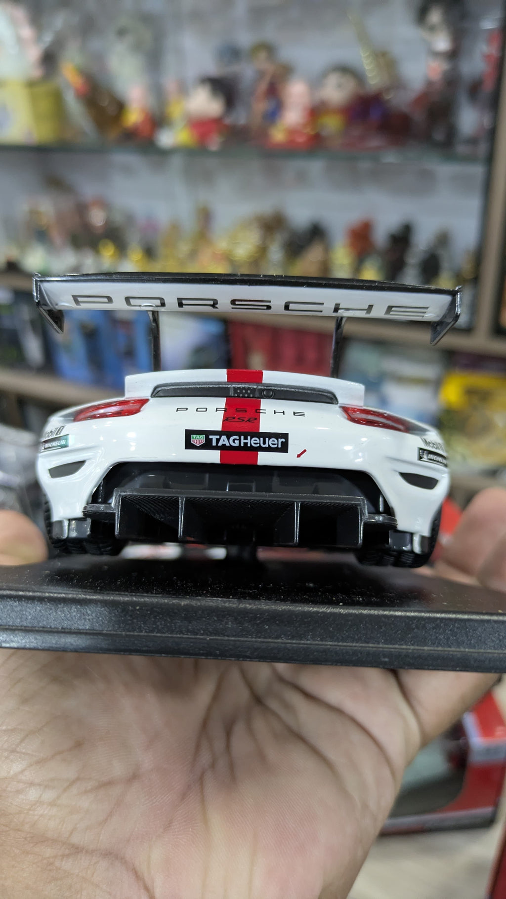 BBURAGO 1:24 Porsche 911 RSR licensed Diecast car