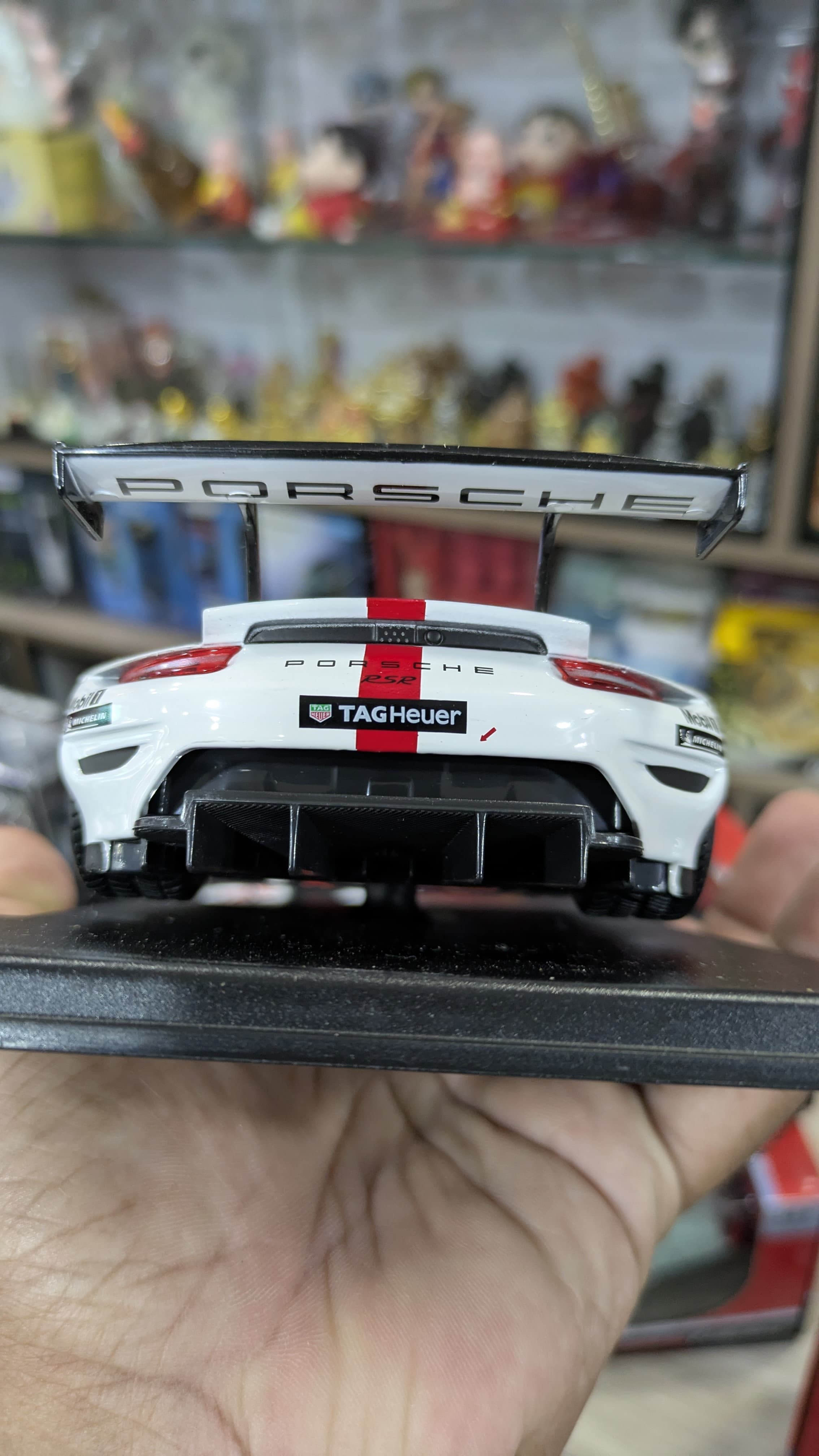 BBURAGO 1:24 Porsche 911 RSR licensed Diecast car