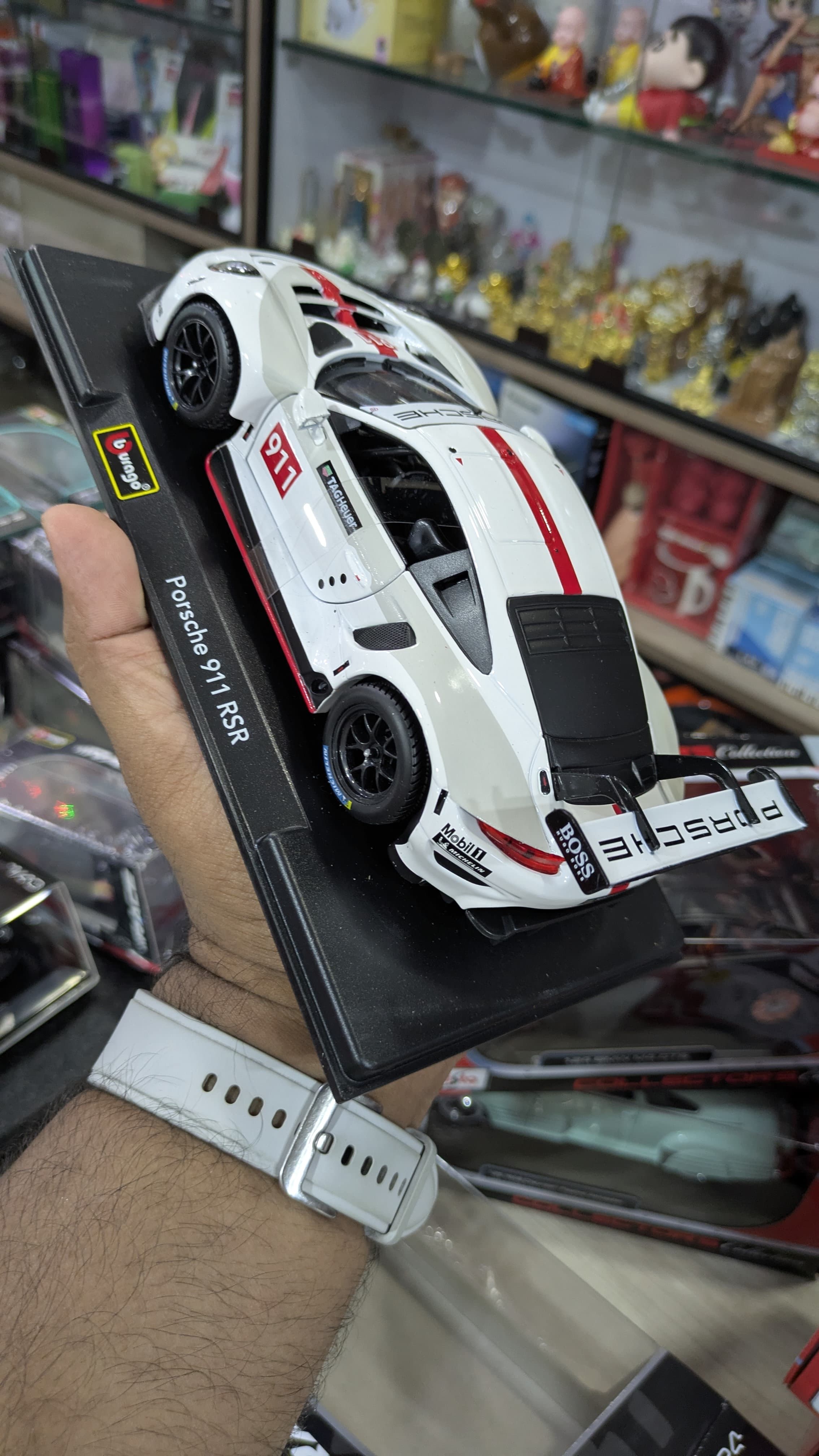 BBURAGO 1:24 Porsche 911 RSR licensed Diecast car