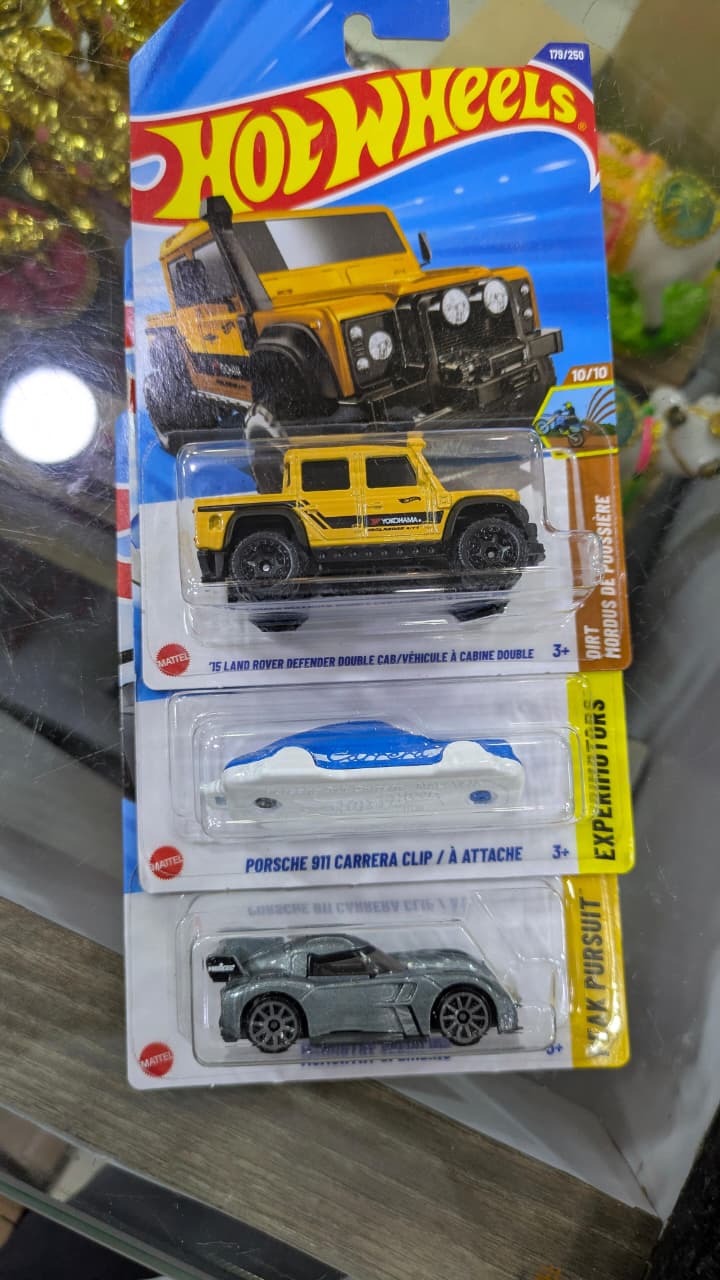 Hotwheels 2026 A case 3 pcs combo at mrp landrove