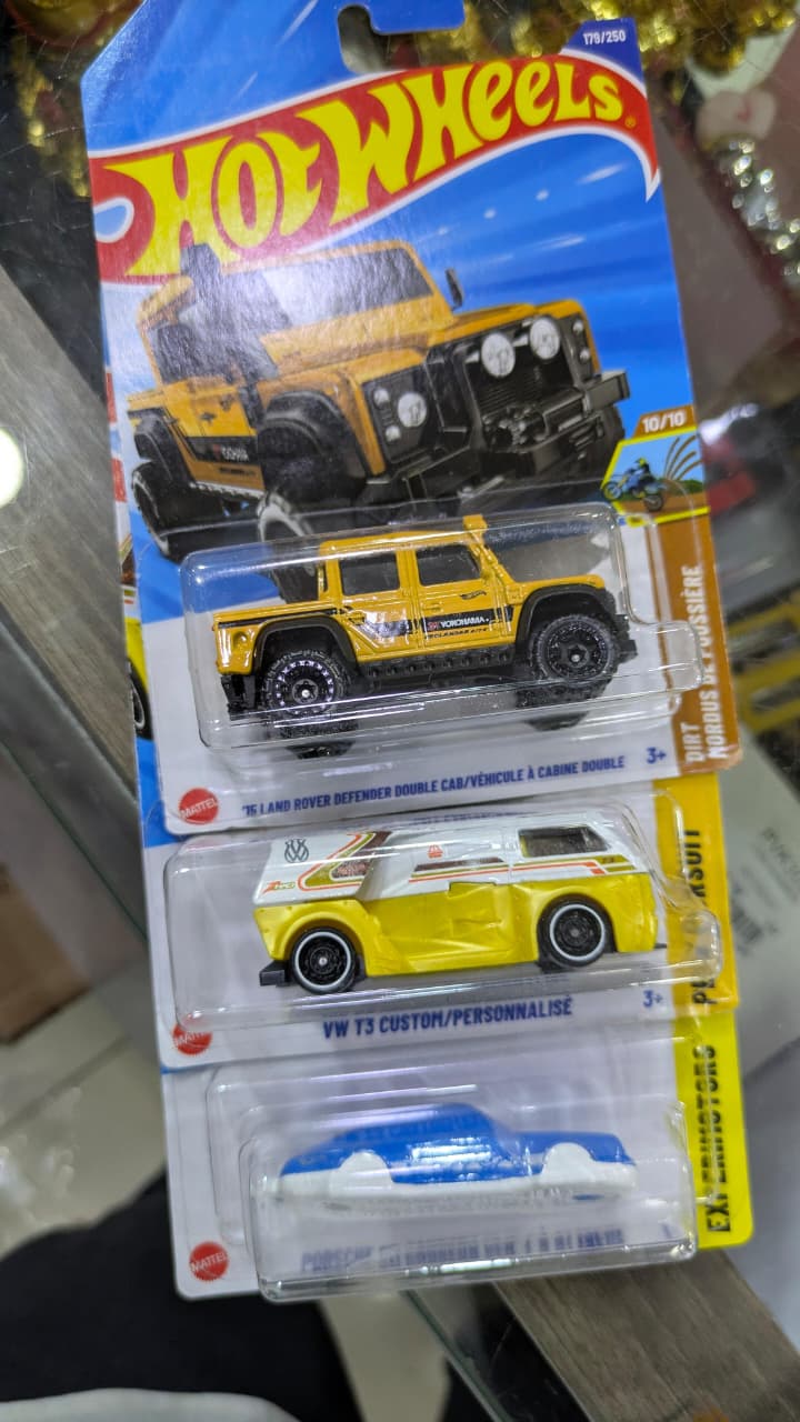 Hotwheels 2026 A case 3 pcs combo at mrp land rover