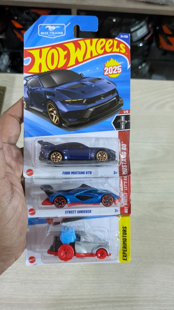 Hotwheels Q case 2025 Ford mustang combo gtd