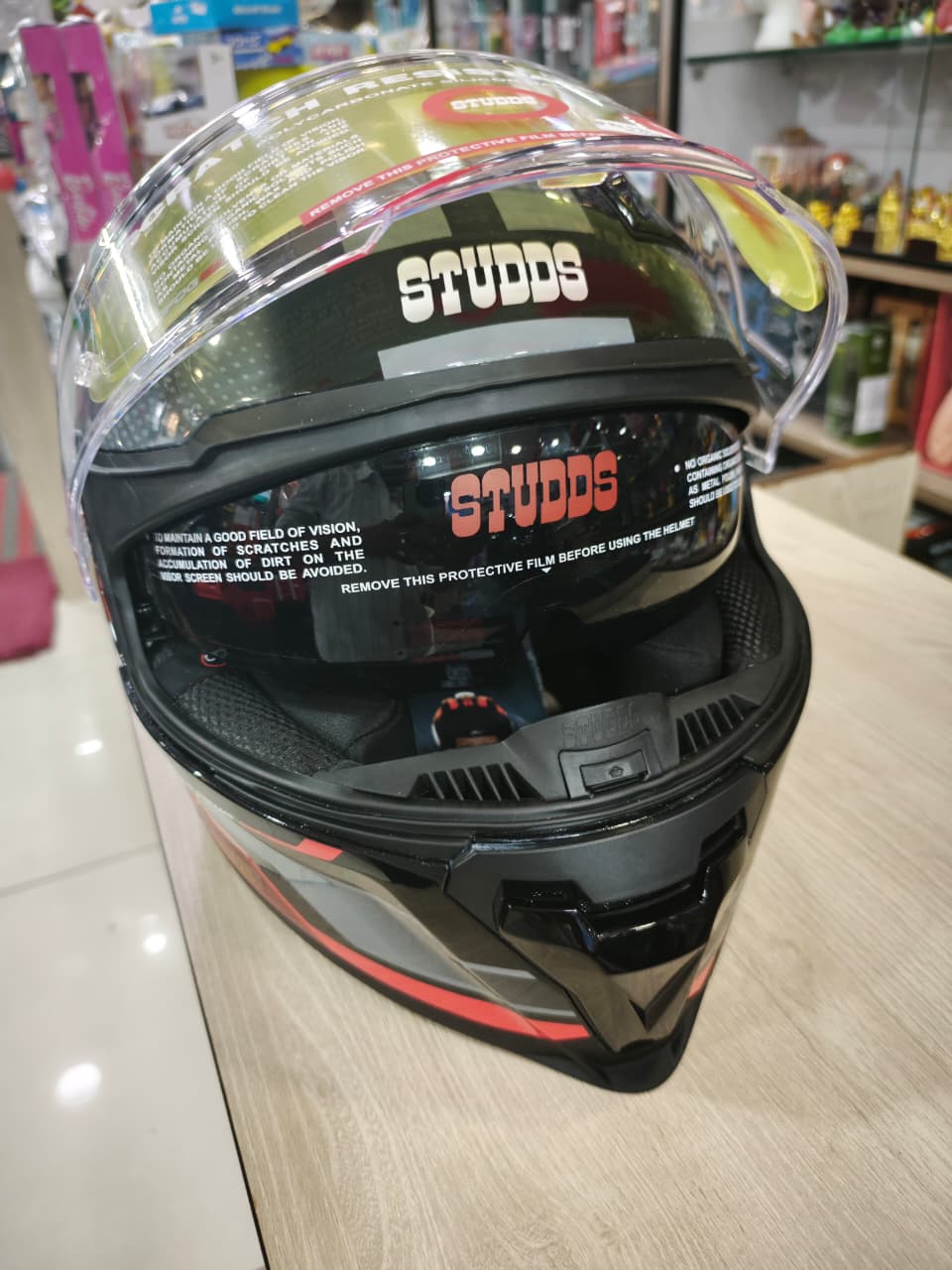 Studds Helios D1 full face helmet (anti fog fitted)