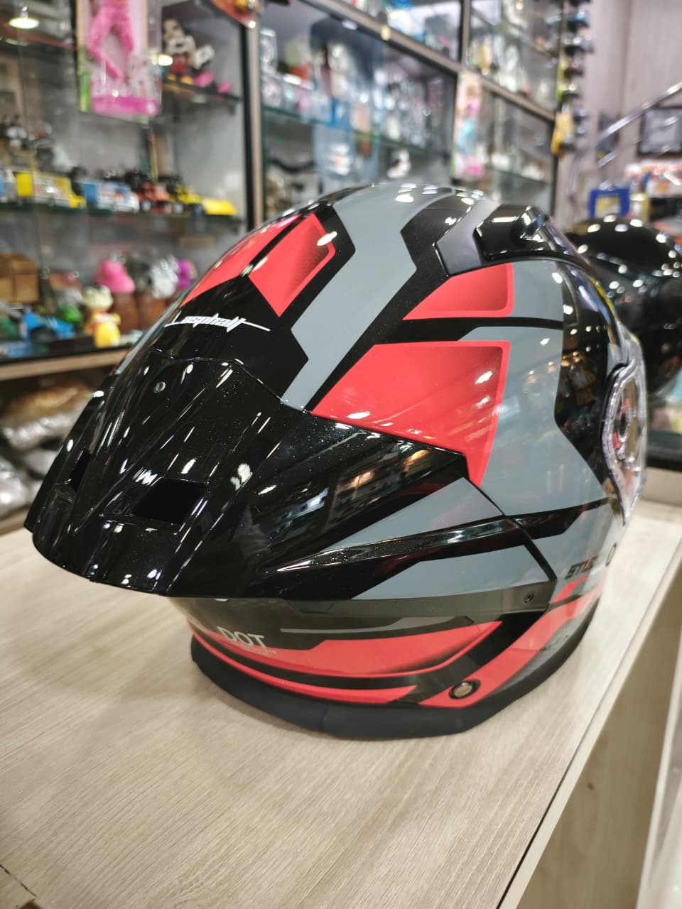 Studds Helios D1 full face helmet (anti fog fitted)