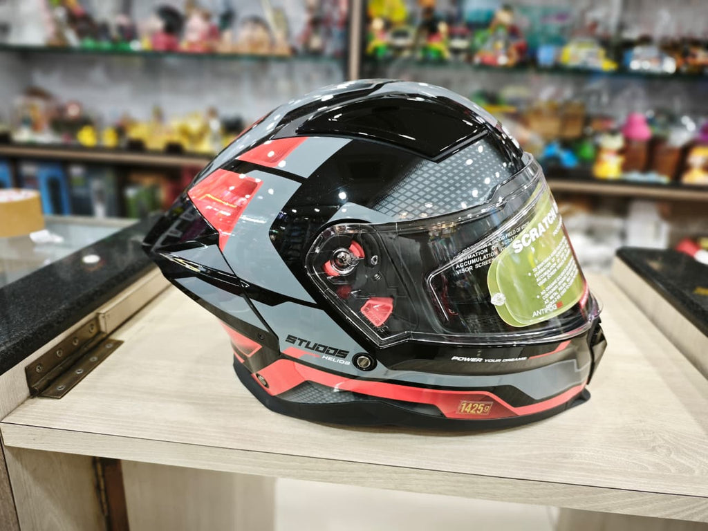 Studds Helios D1 full face helmet (anti fog fitted)