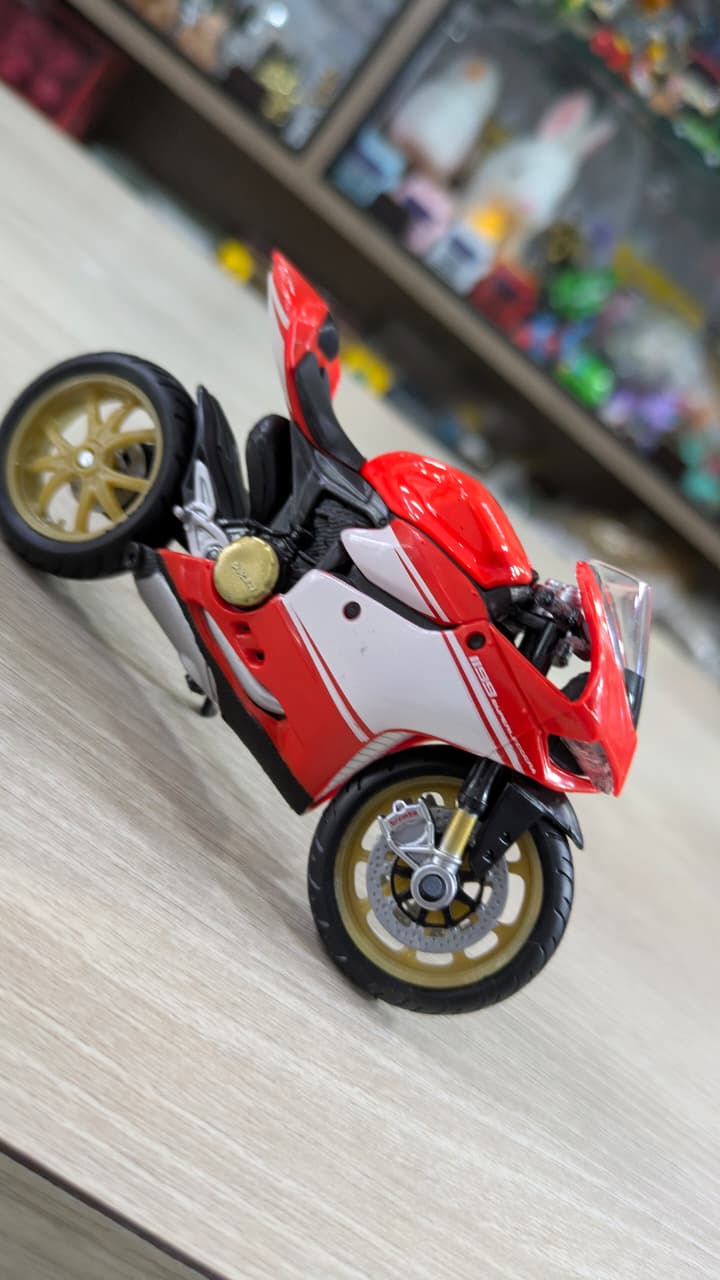 1:18 DUCATI 1199 superleggera licensed Maisto Diecast bike