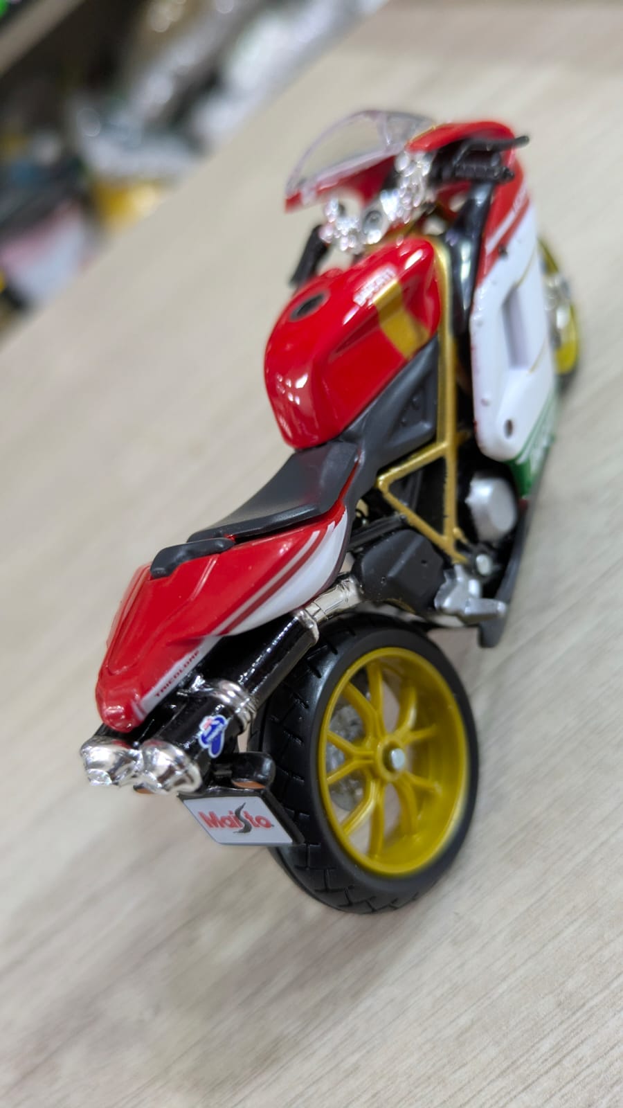 1:18 Ducati 1098s licensed Maisto Diecast bike
