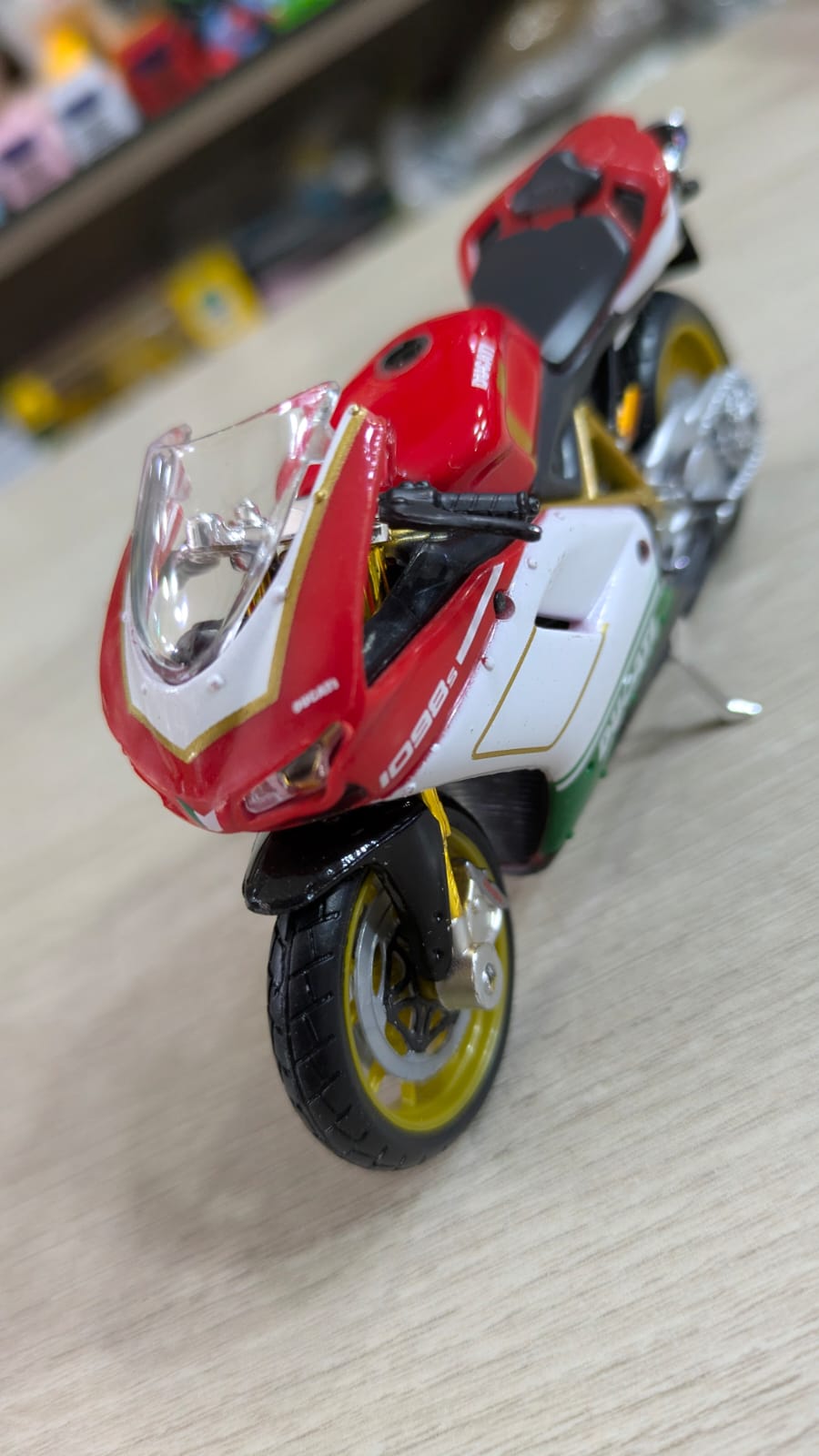 1:18 Ducati 1098s licensed Maisto Diecast bike