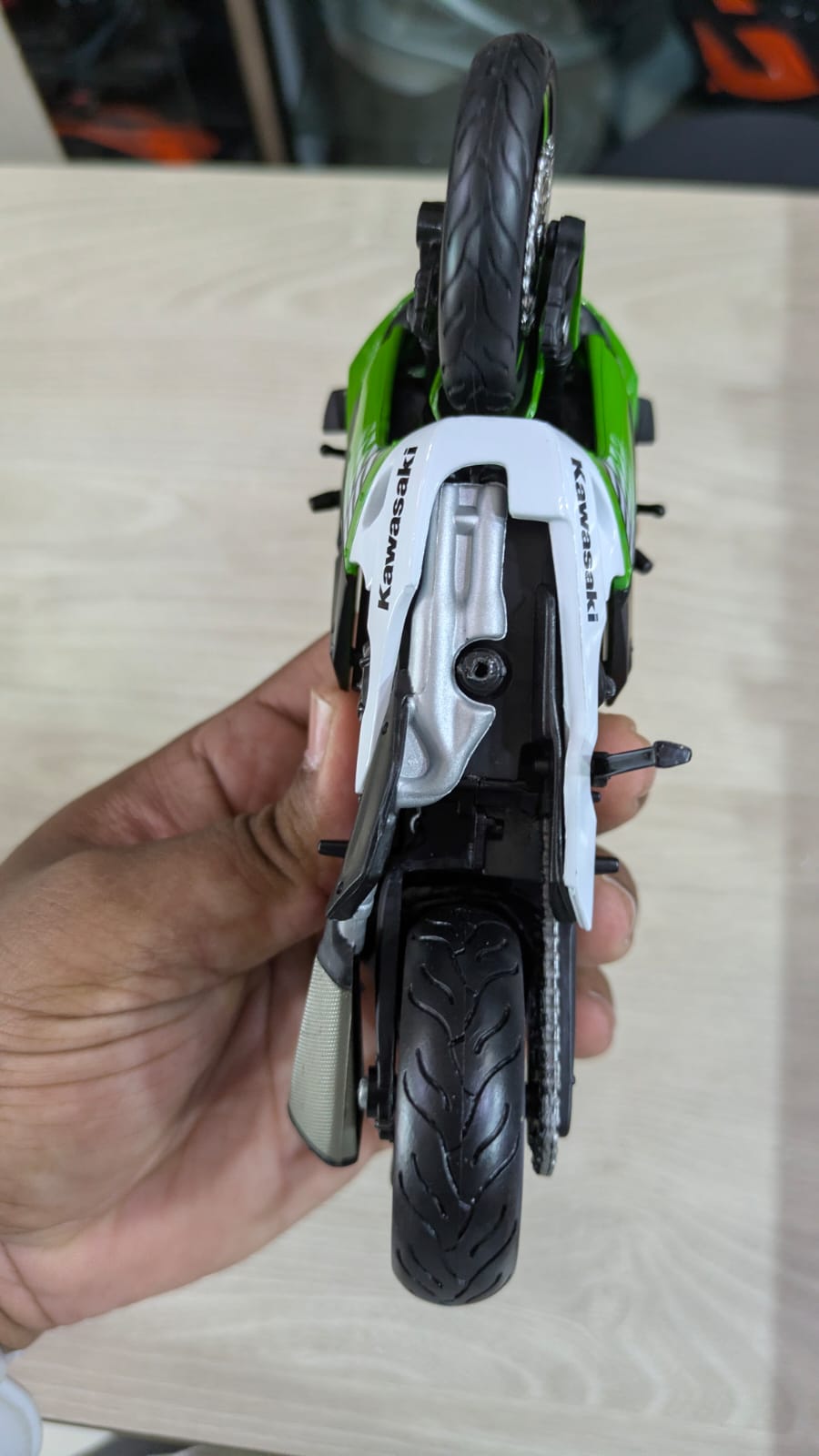 1:12 Kawasaki Ninja zx10R licensed Maisto Diecast bike