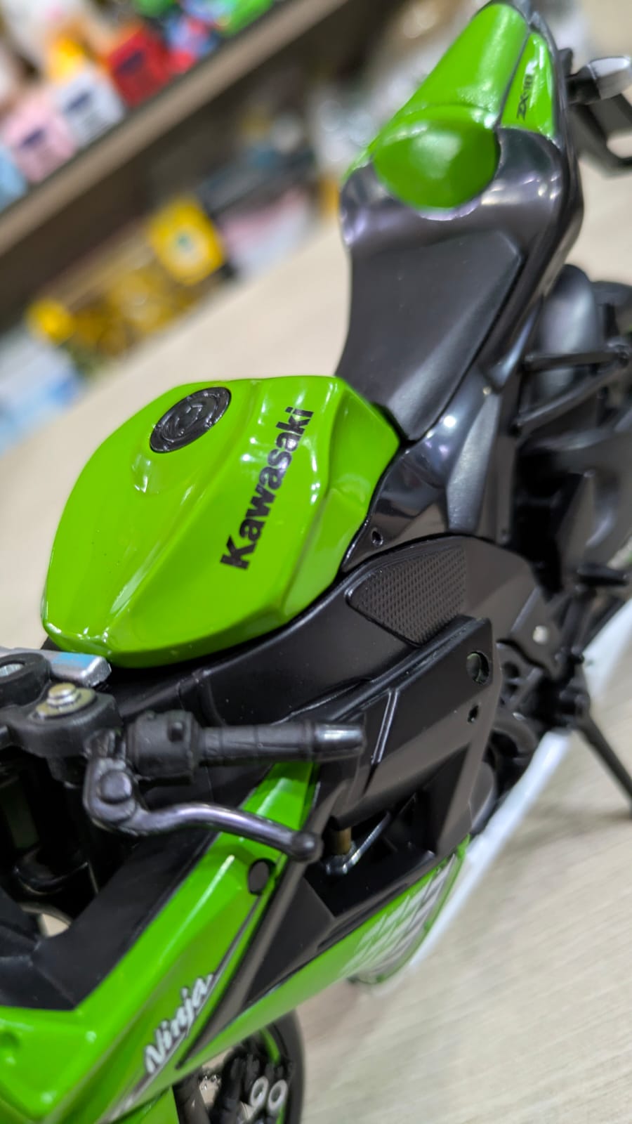 1:12 Kawasaki Ninja zx10R licensed Maisto Diecast bike