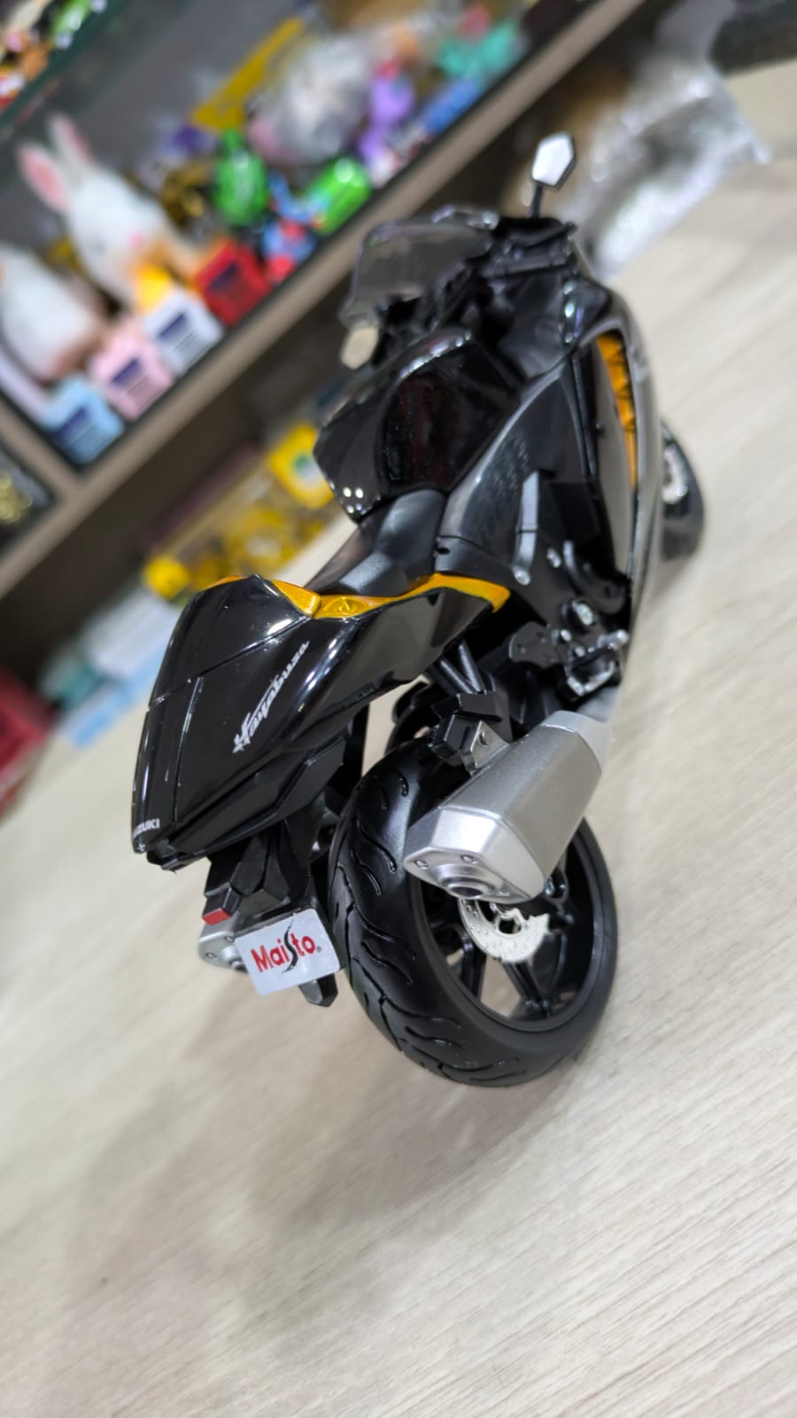 1:12 Suzuki Hayabusa 2022 Licensed Maisto Diecast bike
