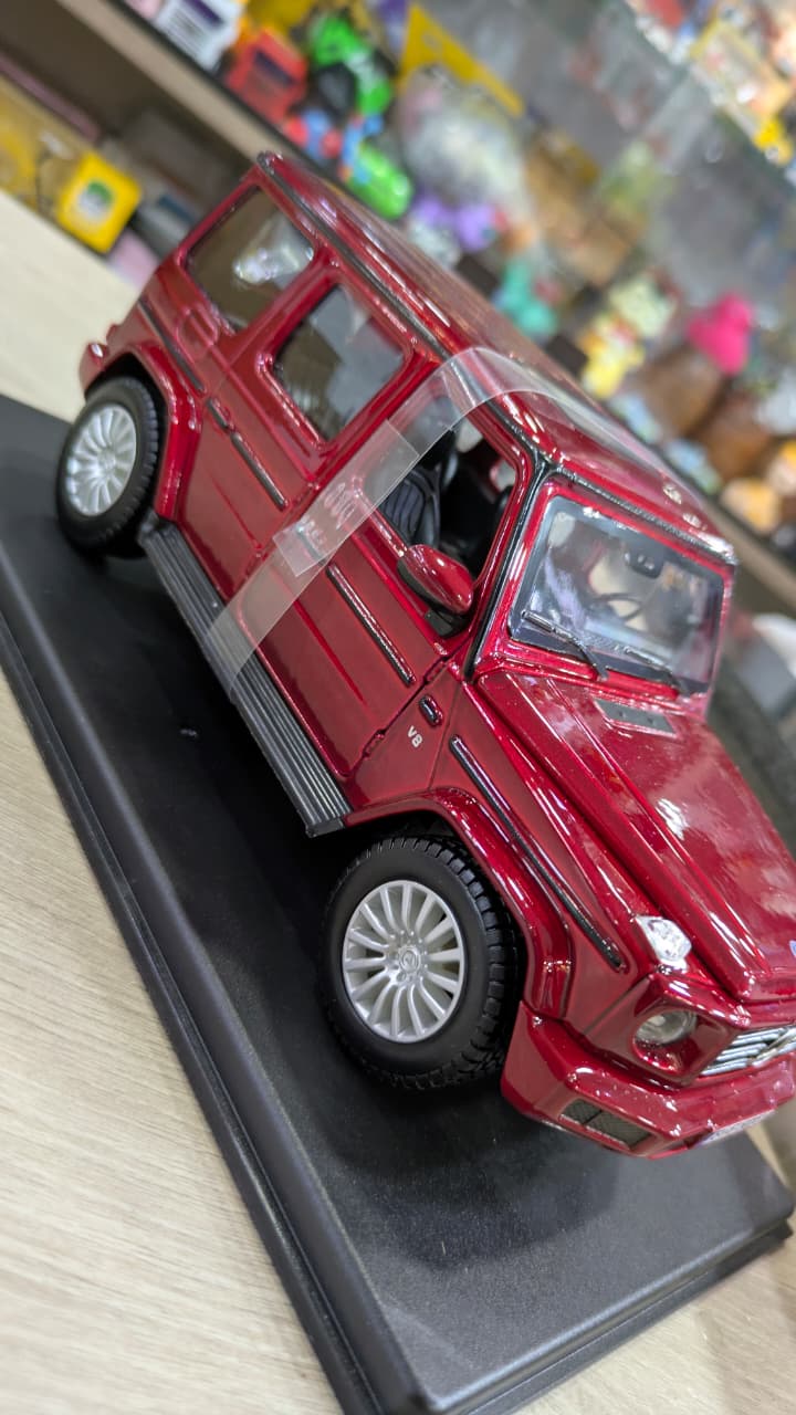 1:24 scale 2019 Mercedes Benz G class official licensed Maisto Diecast model