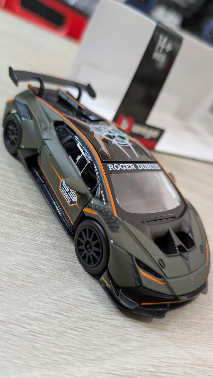 1:43 scale Lamborghini Huracan super Trofeo Evo2 bburago Diecast model