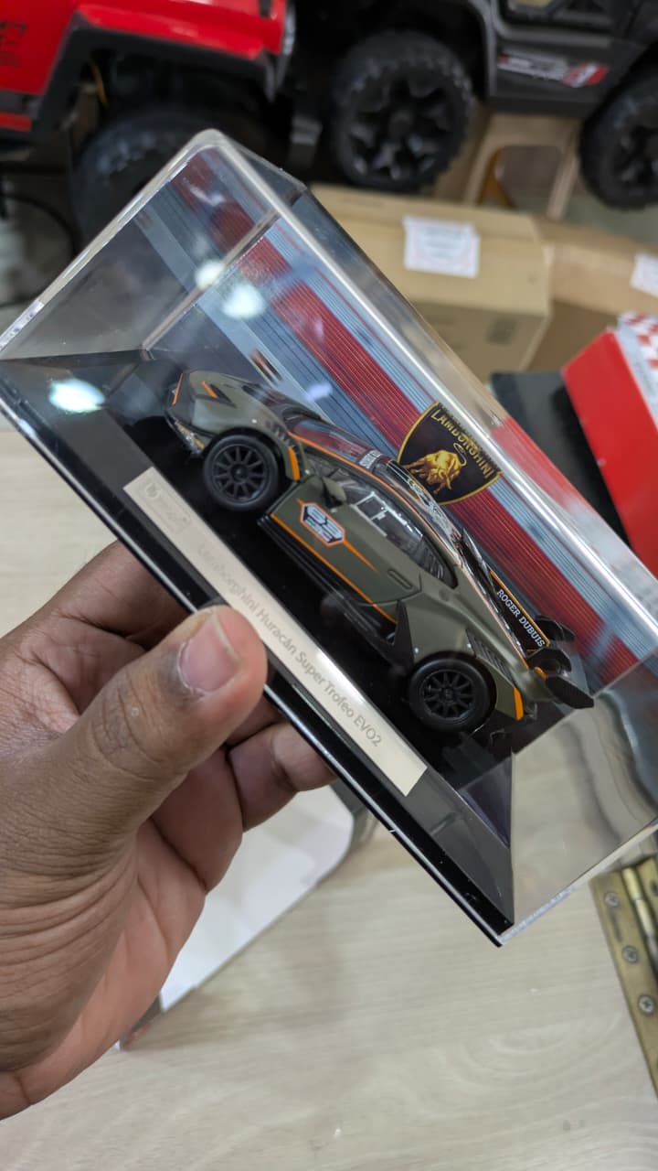 1:43 scale Lamborghini Huracan super Trofeo Evo2 bburago Diecast model